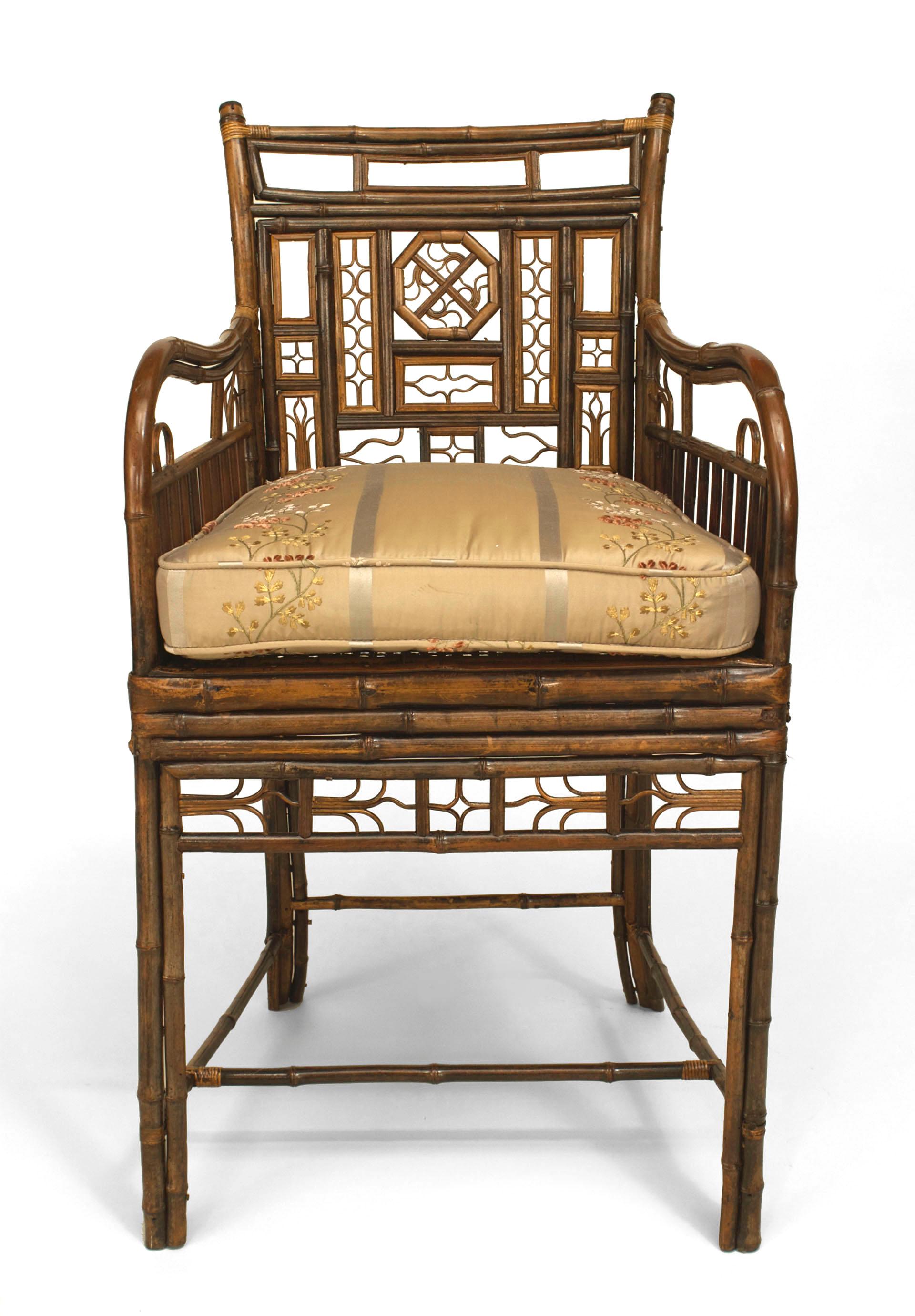 Englischer gepolsterter Regency-Sessel im Zustand „Gut“ im Angebot in Queens, NY