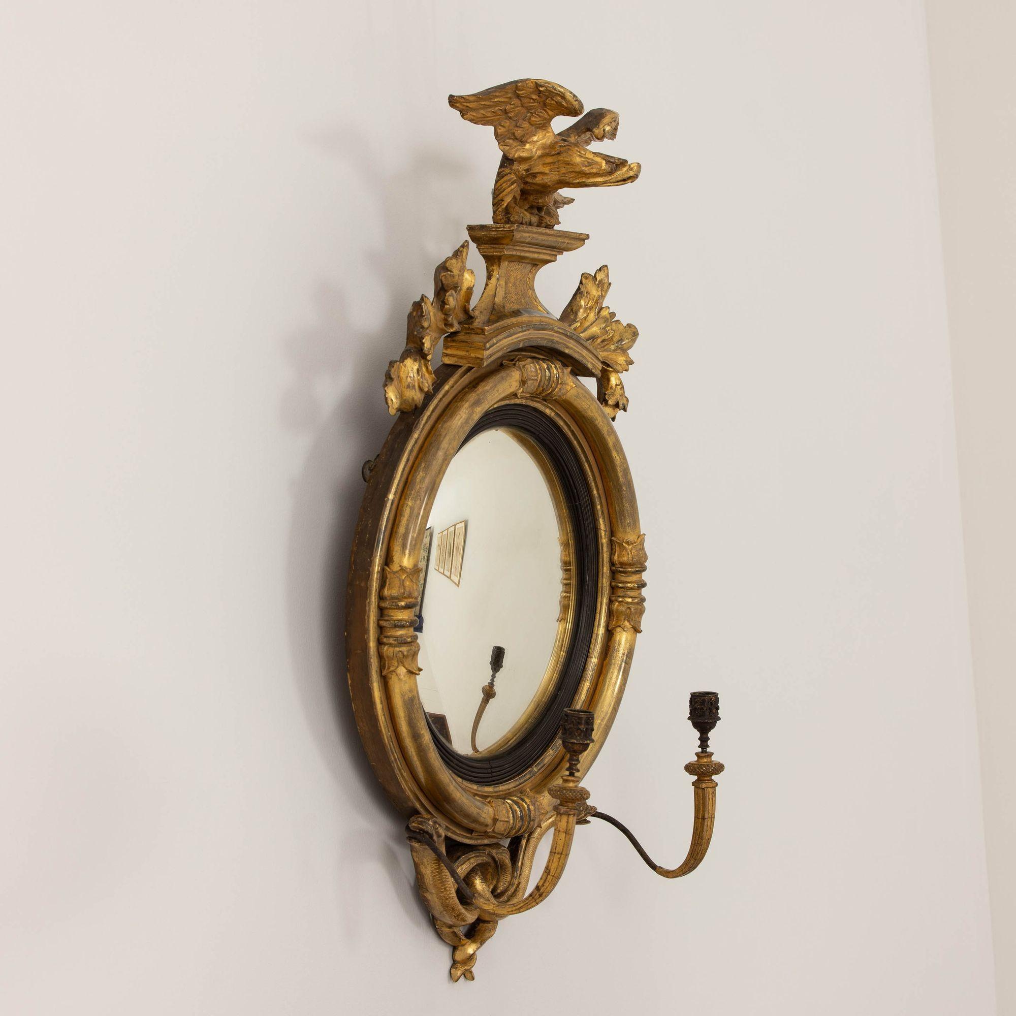 19th c. English Regency Convex Mirror in Original Giltwood For Sale 1