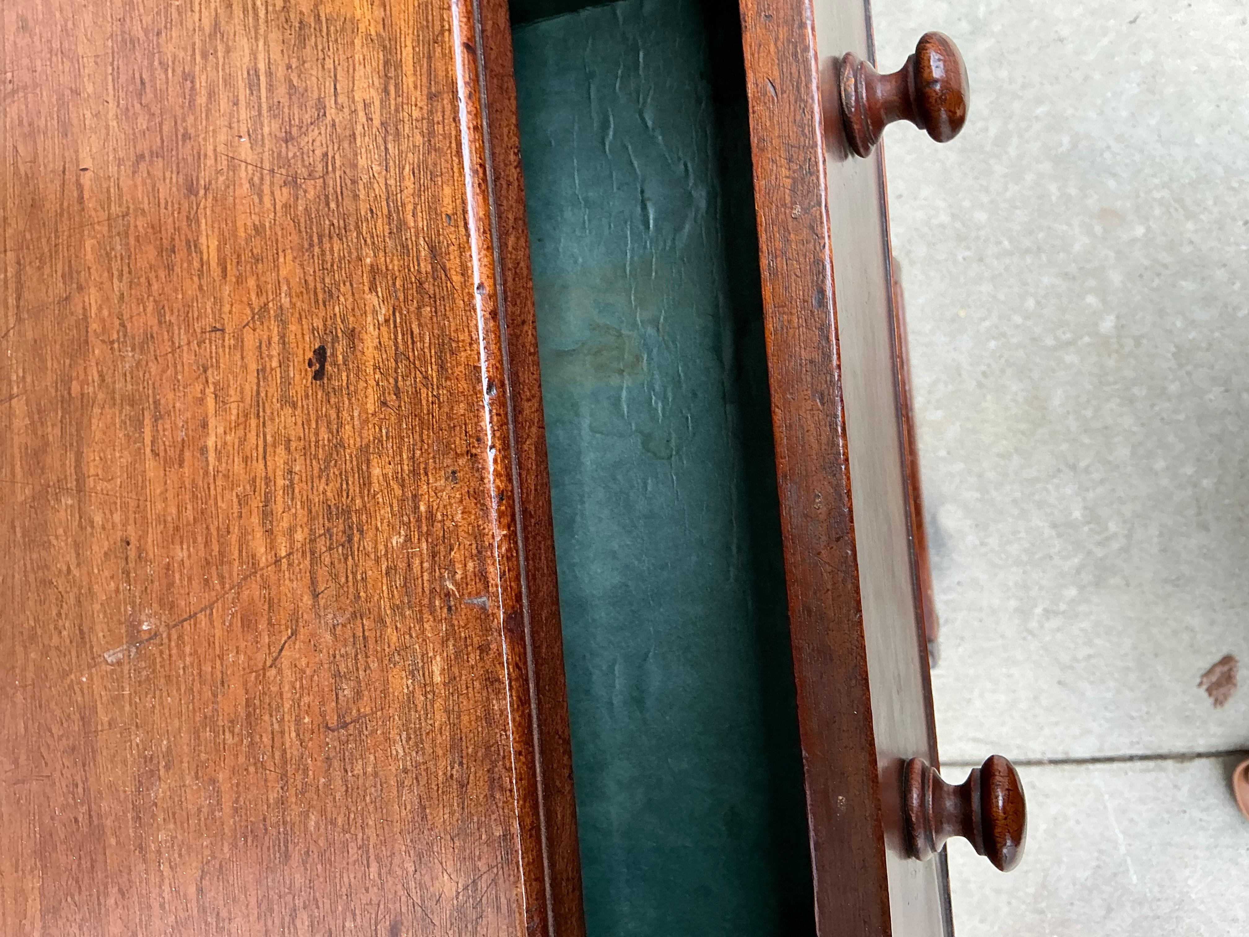 19th Century 19th-C. English Regency Style Mahogany Etagere / Bookcase / Shelf - 4 Tiers