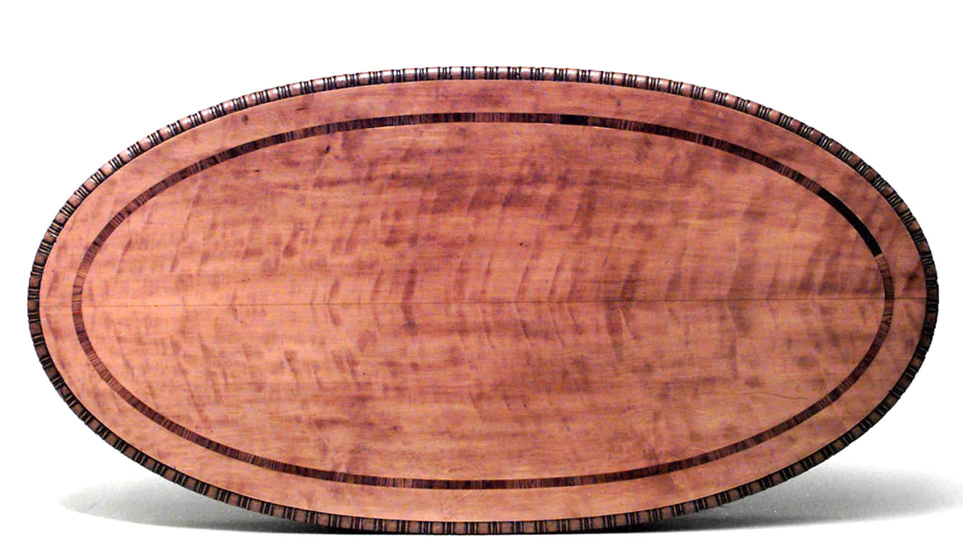 English Regency Style Satinwood Center Table In Good Condition For Sale In Queens, NY