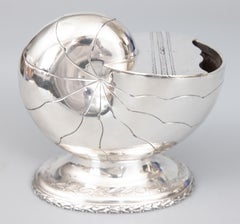 Cuillère à glace seau à glace en forme de coquillage de Nautilus en argent anglais du 19e siècle de Sheffield