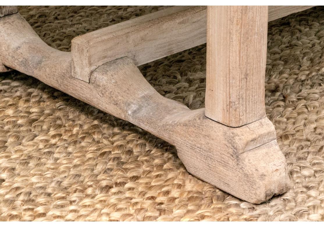 Tavolo da pranzo inglese da banchetto in sicomoro e pino del XIX secolo C.C. 1840 in vendita 6