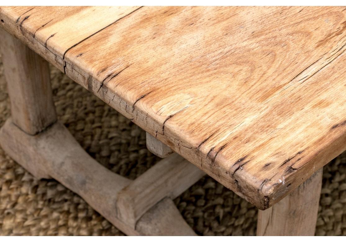 Table de réfectoire en sycomore et pin, anglais 1840. Une extraordinaire table de banquet ancienne avec un long plateau rectangulaire en planches de 11'6