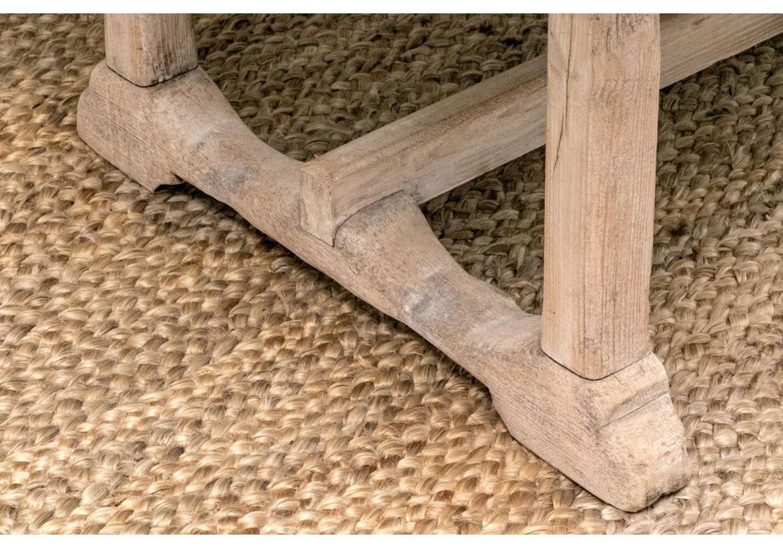 Anglais Table de réfectoire et de banquet en sycomore et pin anglais du 19e C. Ca. 1840 en vente