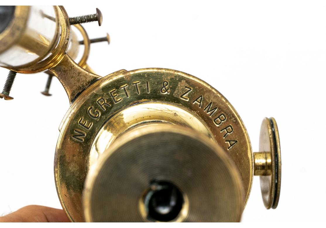 Telescopio inglese del XIX secolo su cavalletto a treppiede di Negretti & Zambra da restaurare in vendita 10
