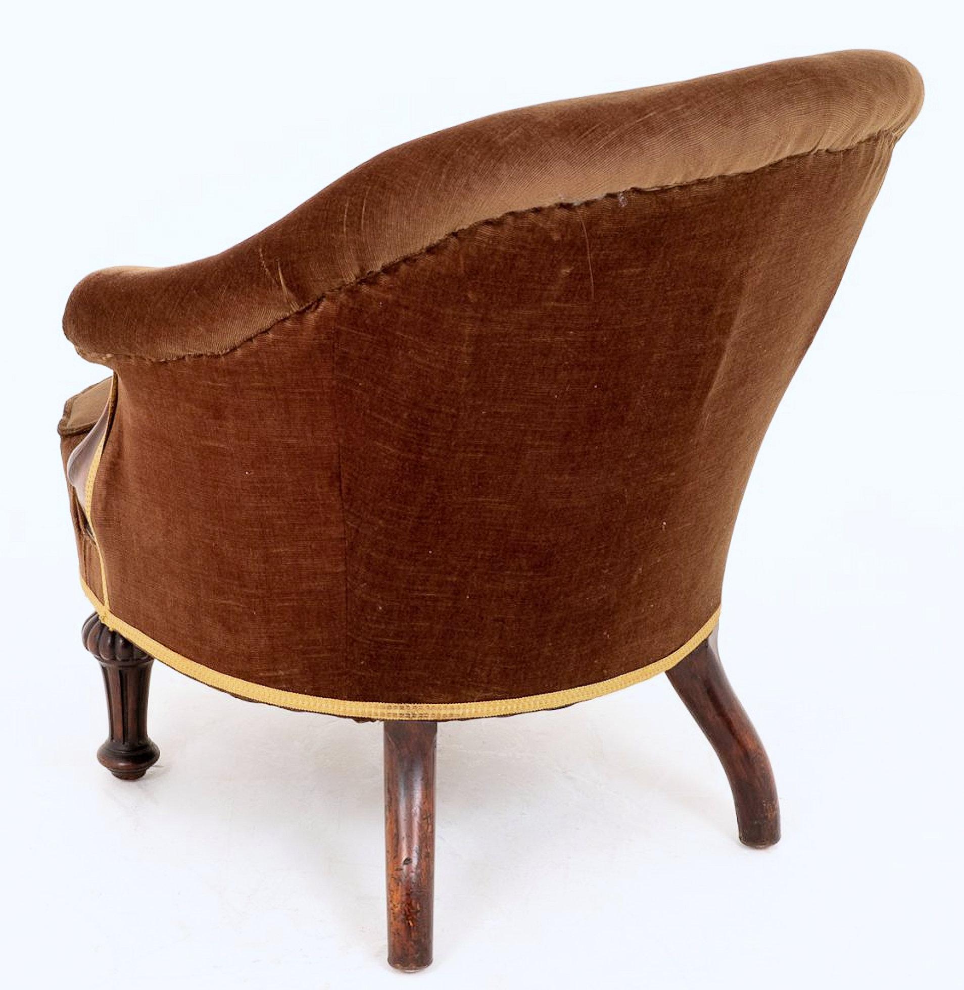 19th Century English Upholstered Tub Chair In Good Condition In London, GB