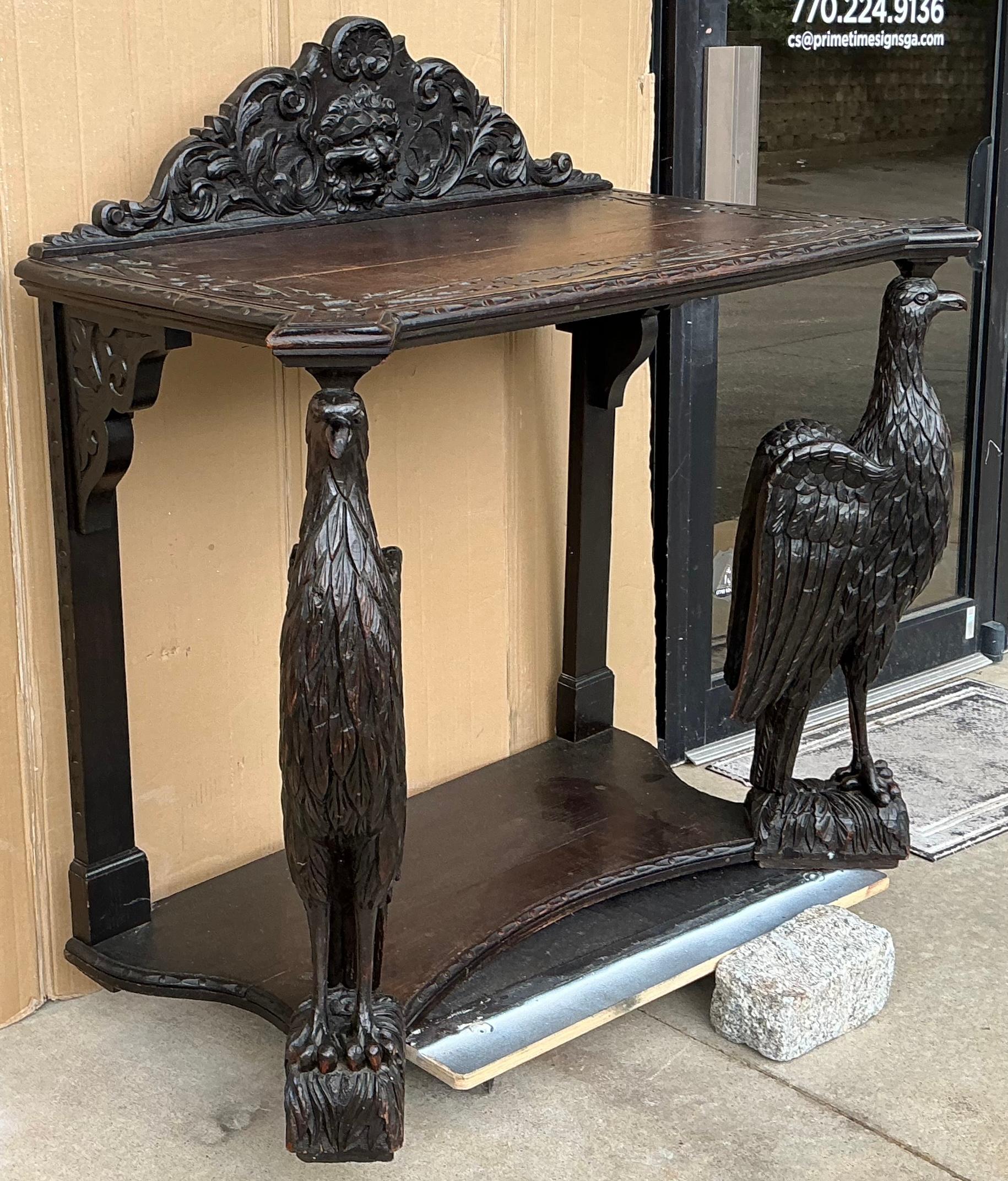 19. Jahrhundert. Englisch viktorianischen Eiche geschnitzt Eagle Form Konsolentisch / Credenza (Ästhetizismus) im Angebot
