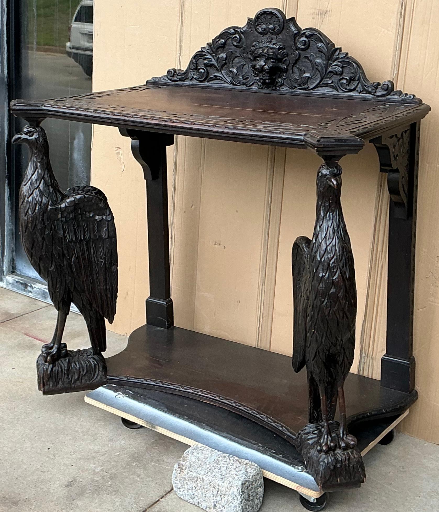 19. Jahrhundert. Englisch viktorianischen Eiche geschnitzt Eagle Form Konsolentisch / Credenza im Zustand „Gut“ im Angebot in Kennesaw, GA