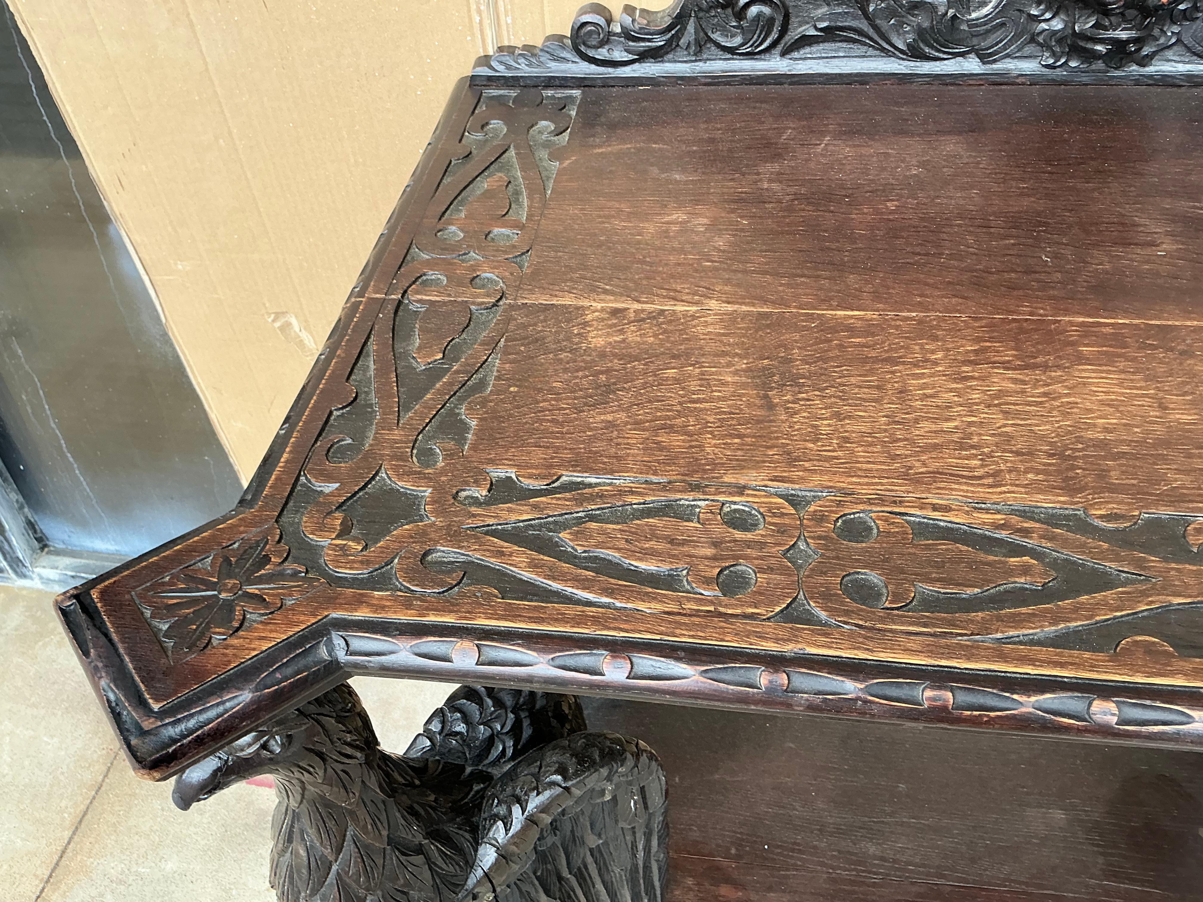 19. Jahrhundert. Englisch viktorianischen Eiche geschnitzt Eagle Form Konsolentisch / Credenza im Angebot 1