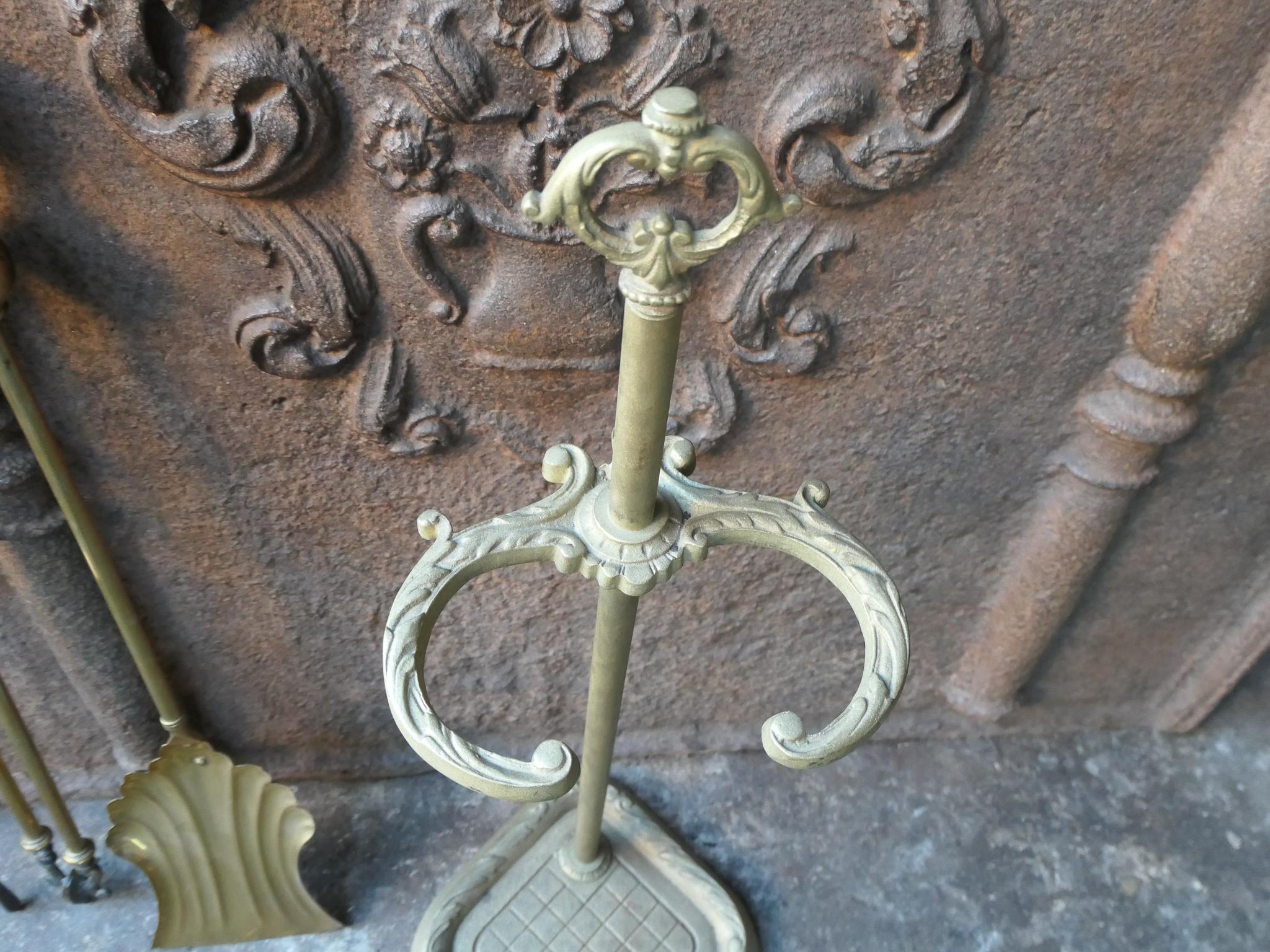 Set di accessori vittoriani inglesi del XIX secolo in vendita 4