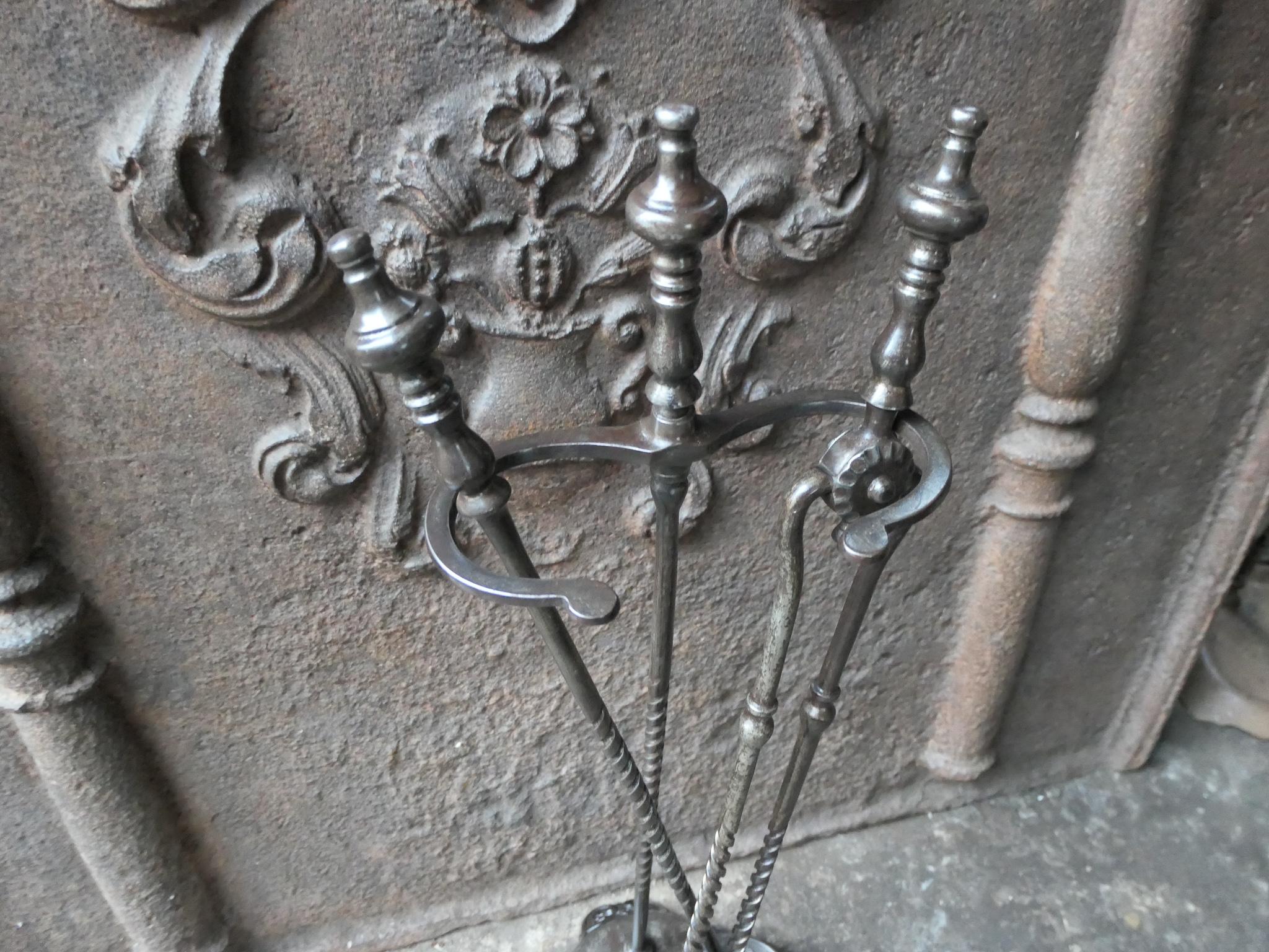 19th C. English Victorian Fireplace Companion Set In Good Condition For Sale In Amerongen, NL