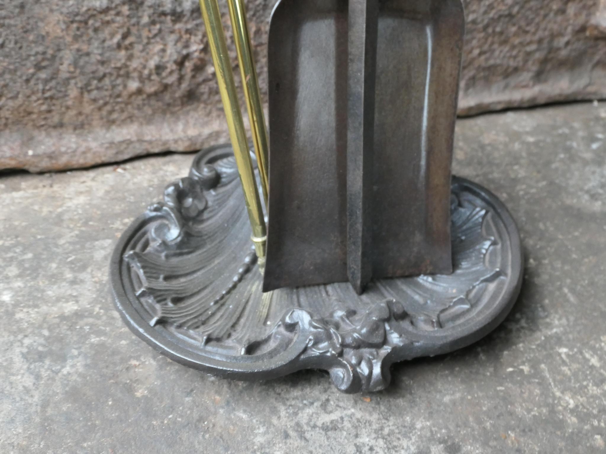 Iron 19th C. English Victorian Fireplace Companion Set For Sale