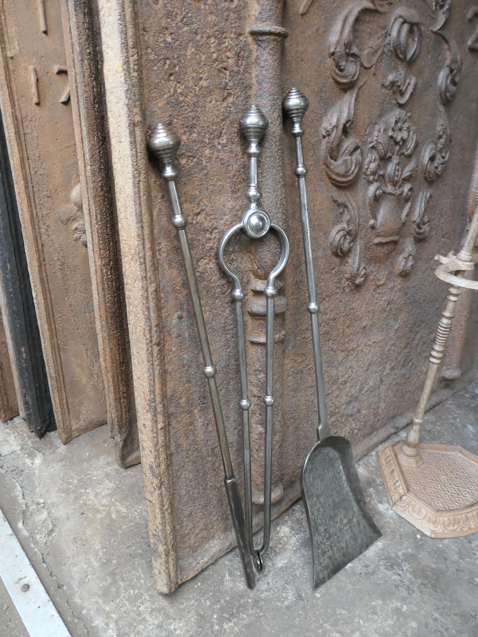 19th C. English Victorian Fireplace Tools For Sale 3