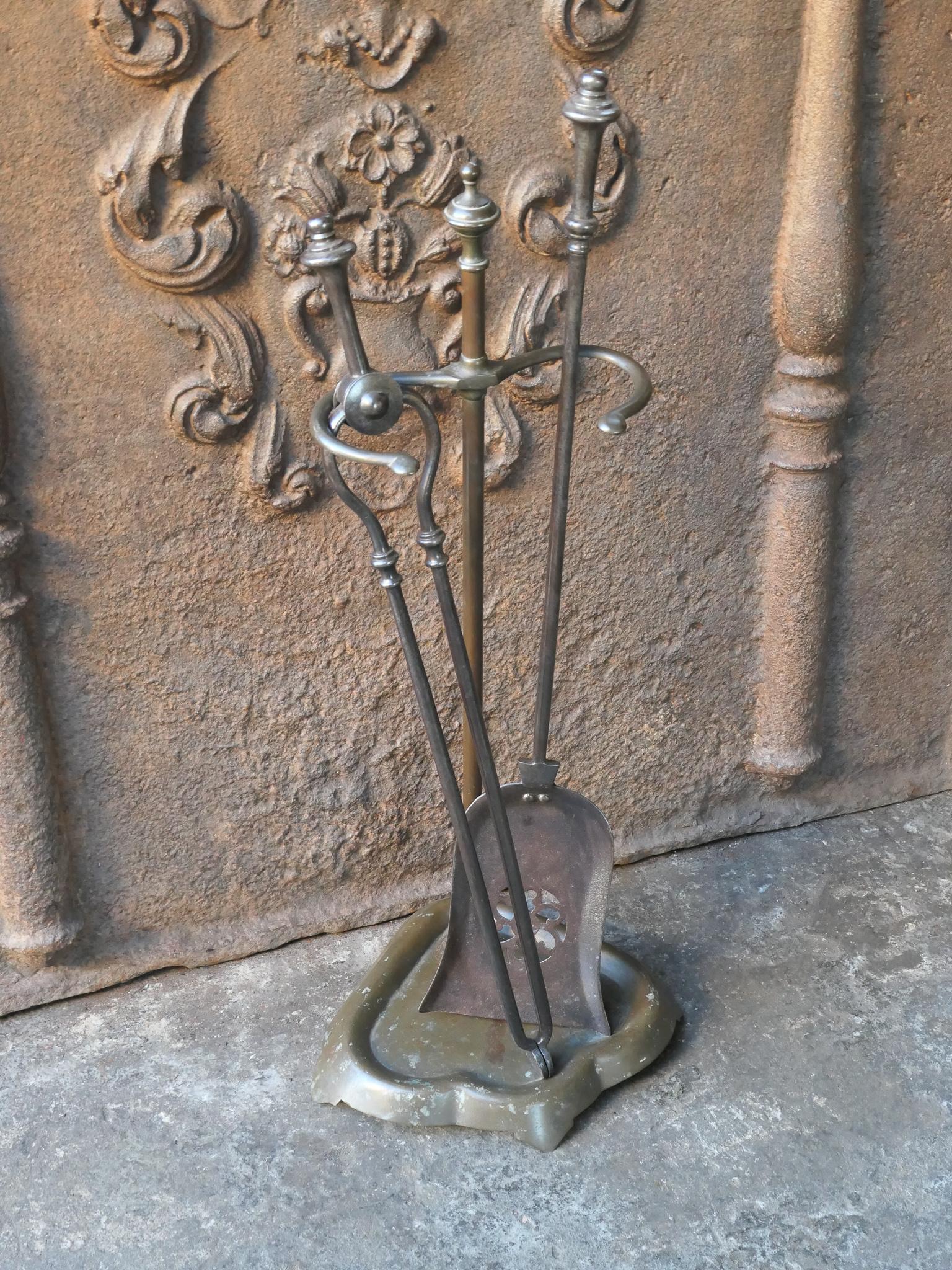British 19th C. English Victorian Fireplace Tools For Sale