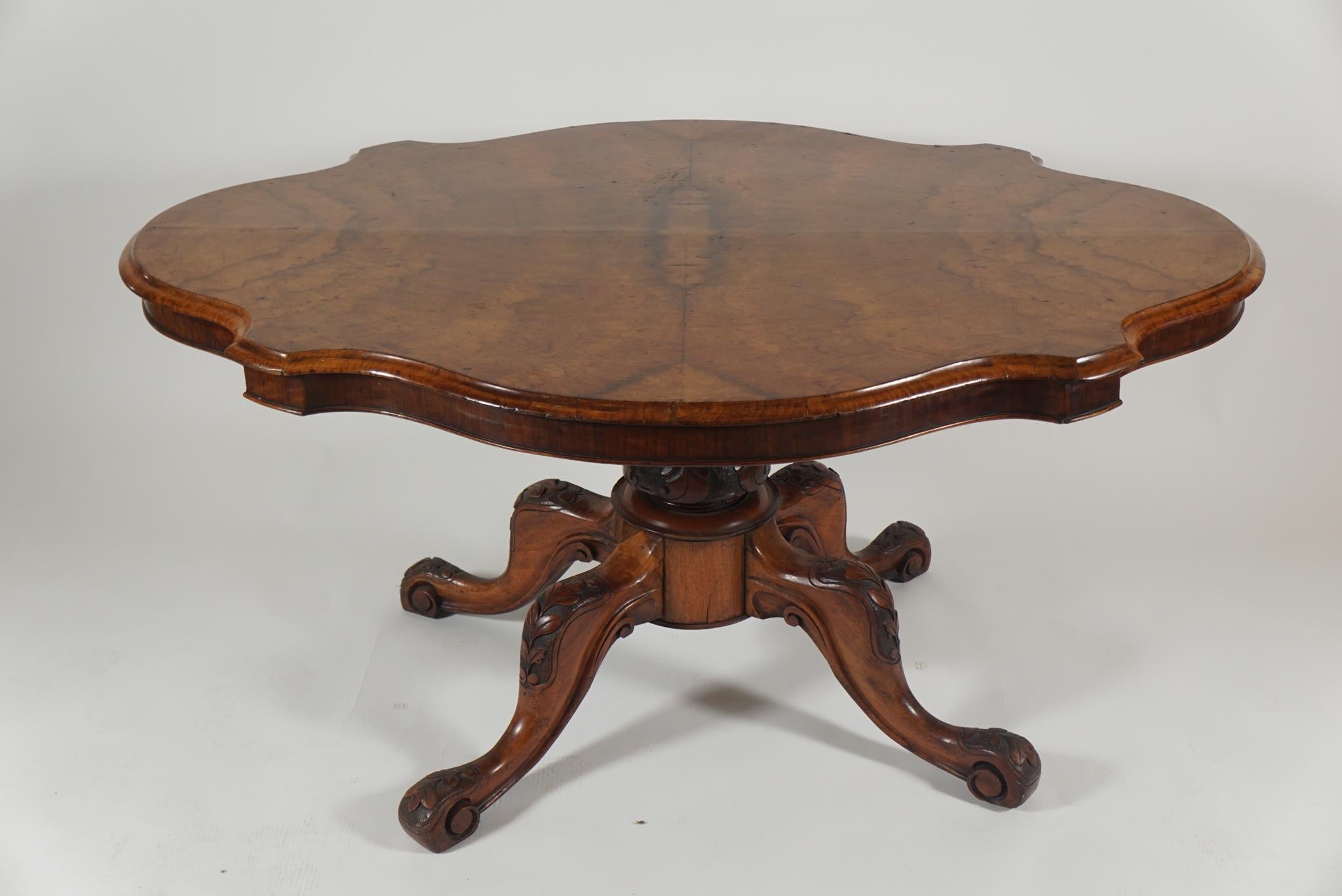 19th Century English Walnut Center Table In Good Condition For Sale In Hudson, NY