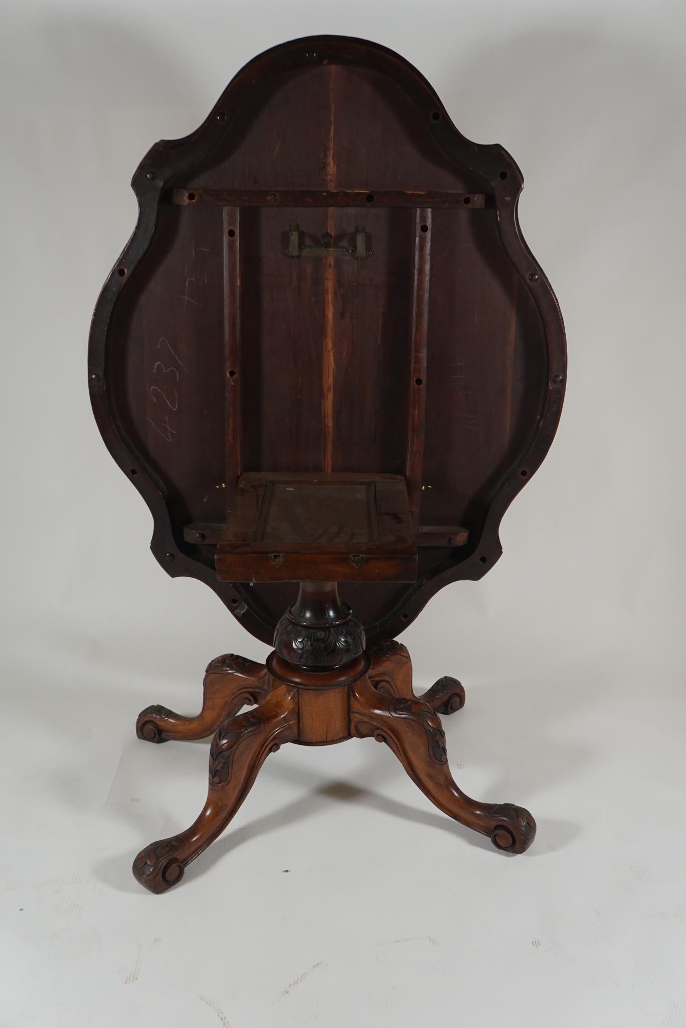 Late 19th Century 19th Century English Walnut Center Table For Sale