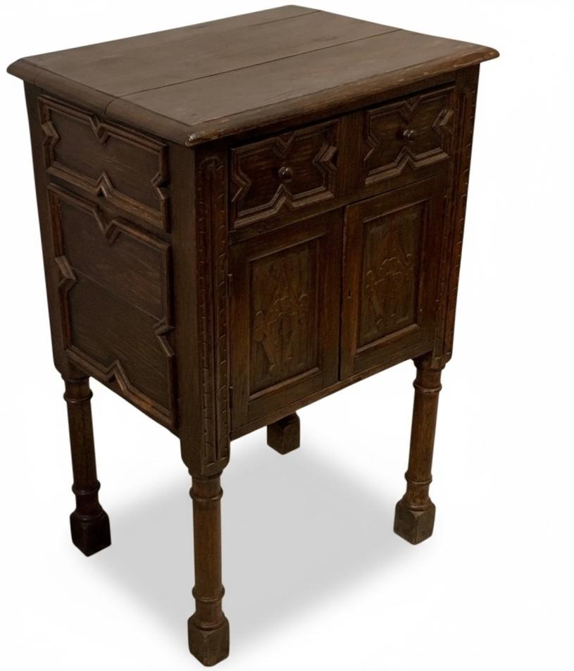 19th Century 19th-C. English William And Mary Style Carved Oak Side Tables / Cabinets - Pair