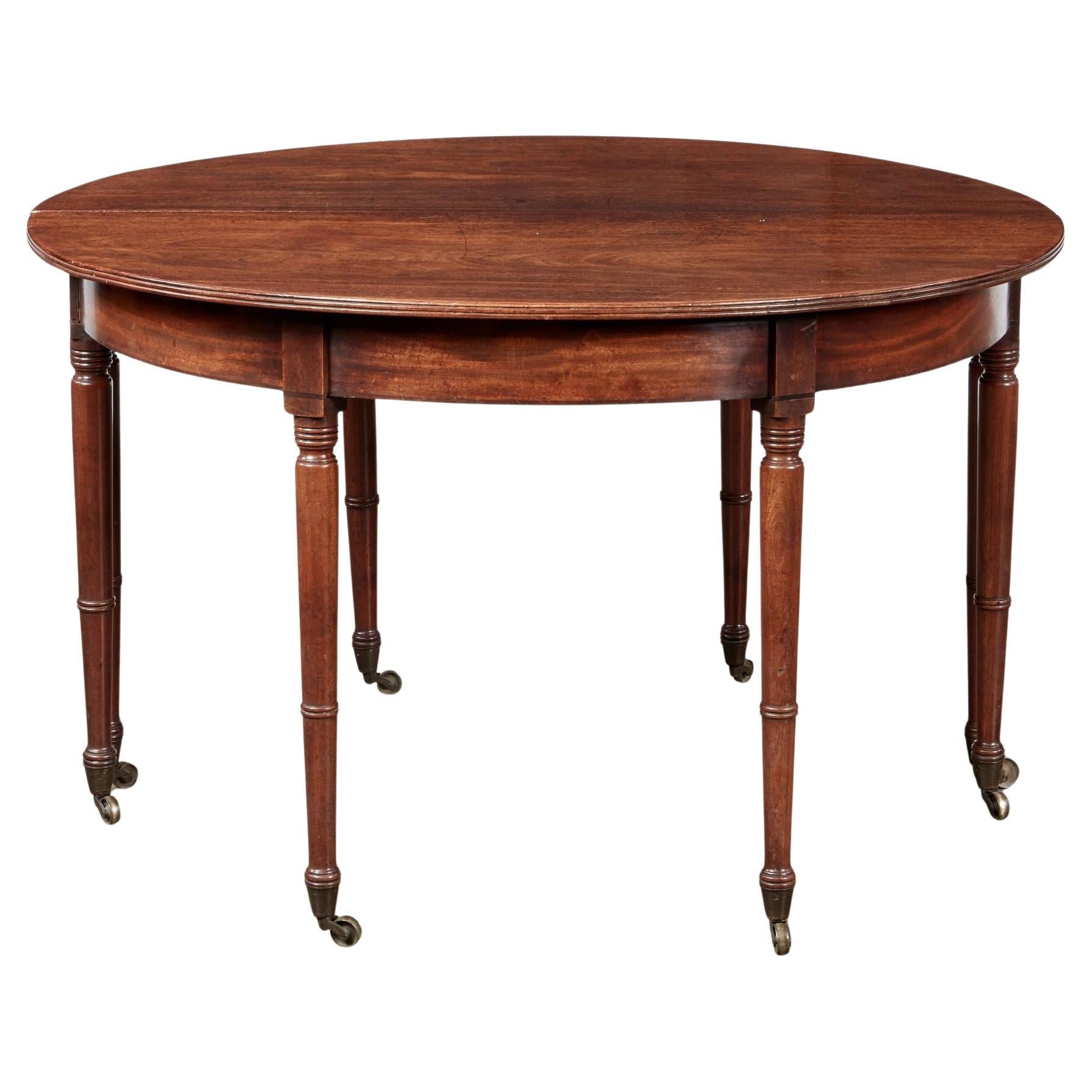 19th c. Extendable Breakfast Table