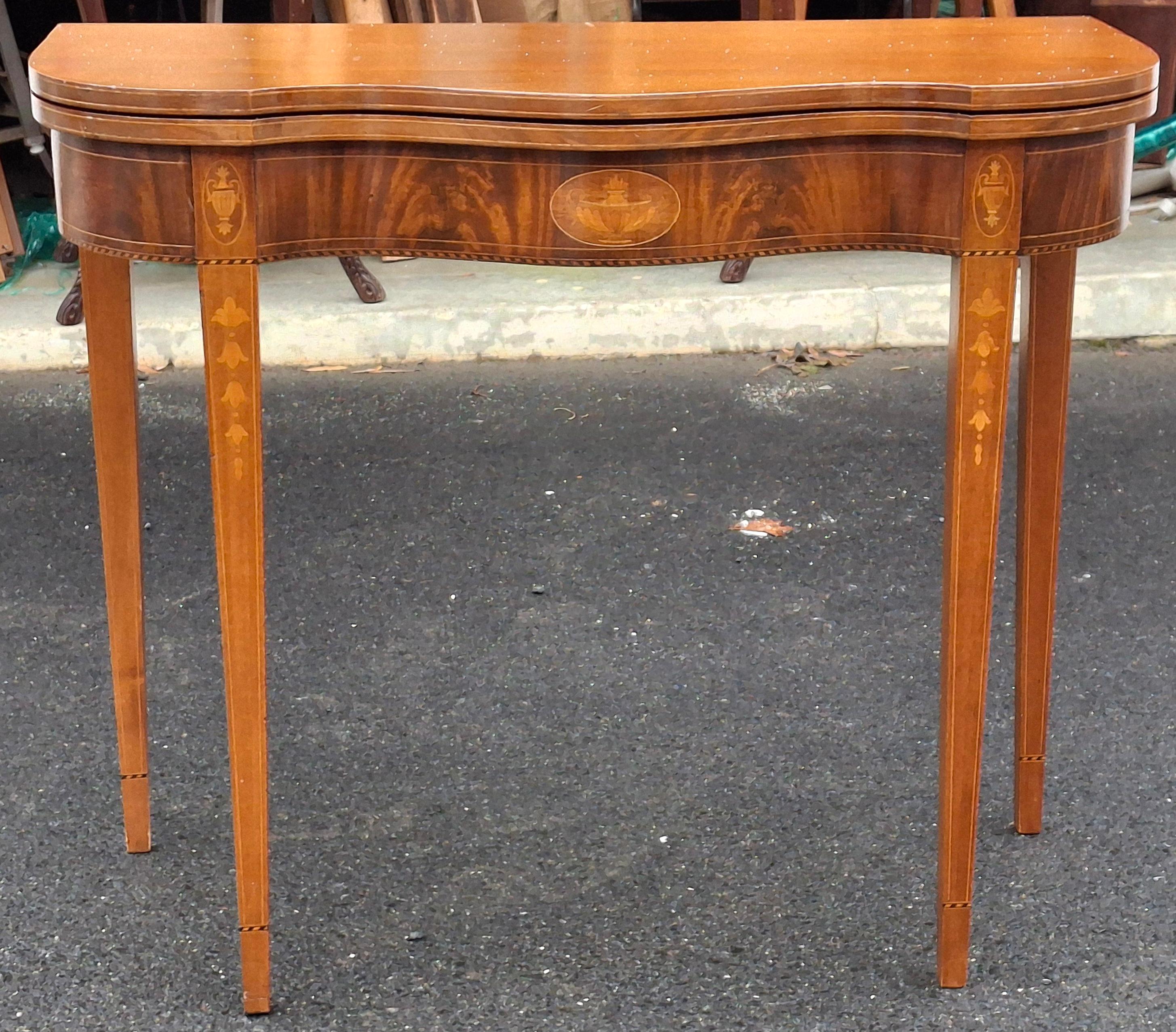 19th C. Federal Style Satinwood Inlaid Mahogany Fold Top Card or Console Table In Good Condition For Sale In Germantown, MD