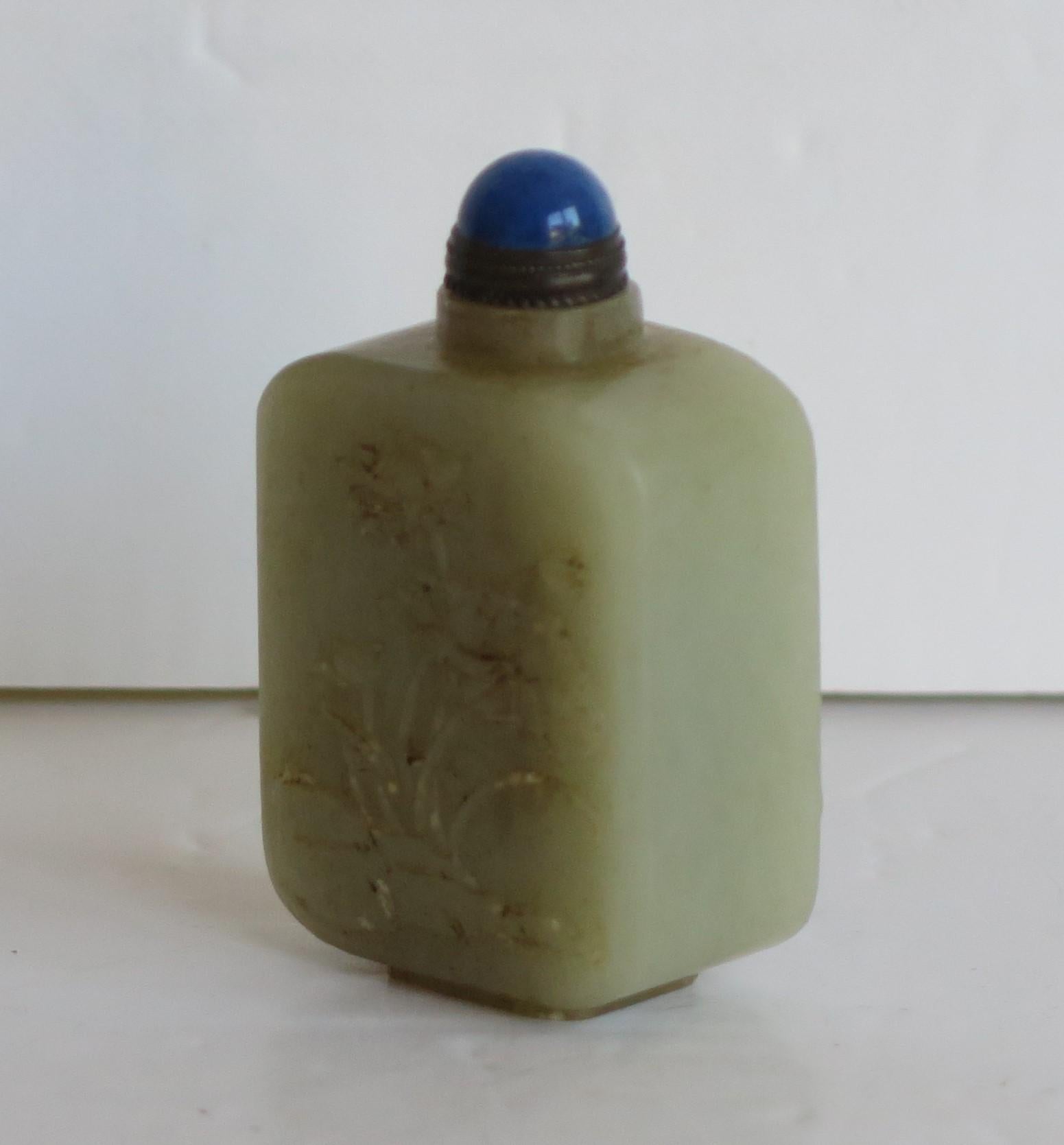 19. C Feine chinesische Schnupftabakflasche Celadon Nephrit Stein Hand geschnitzt & Löffel oben im Angebot 1