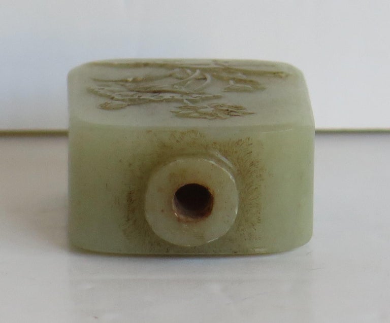 19th C Fine Chinese Snuff Bottle Celadon Nephrite Stone Hand Carved & Spoon Top For Sale 3