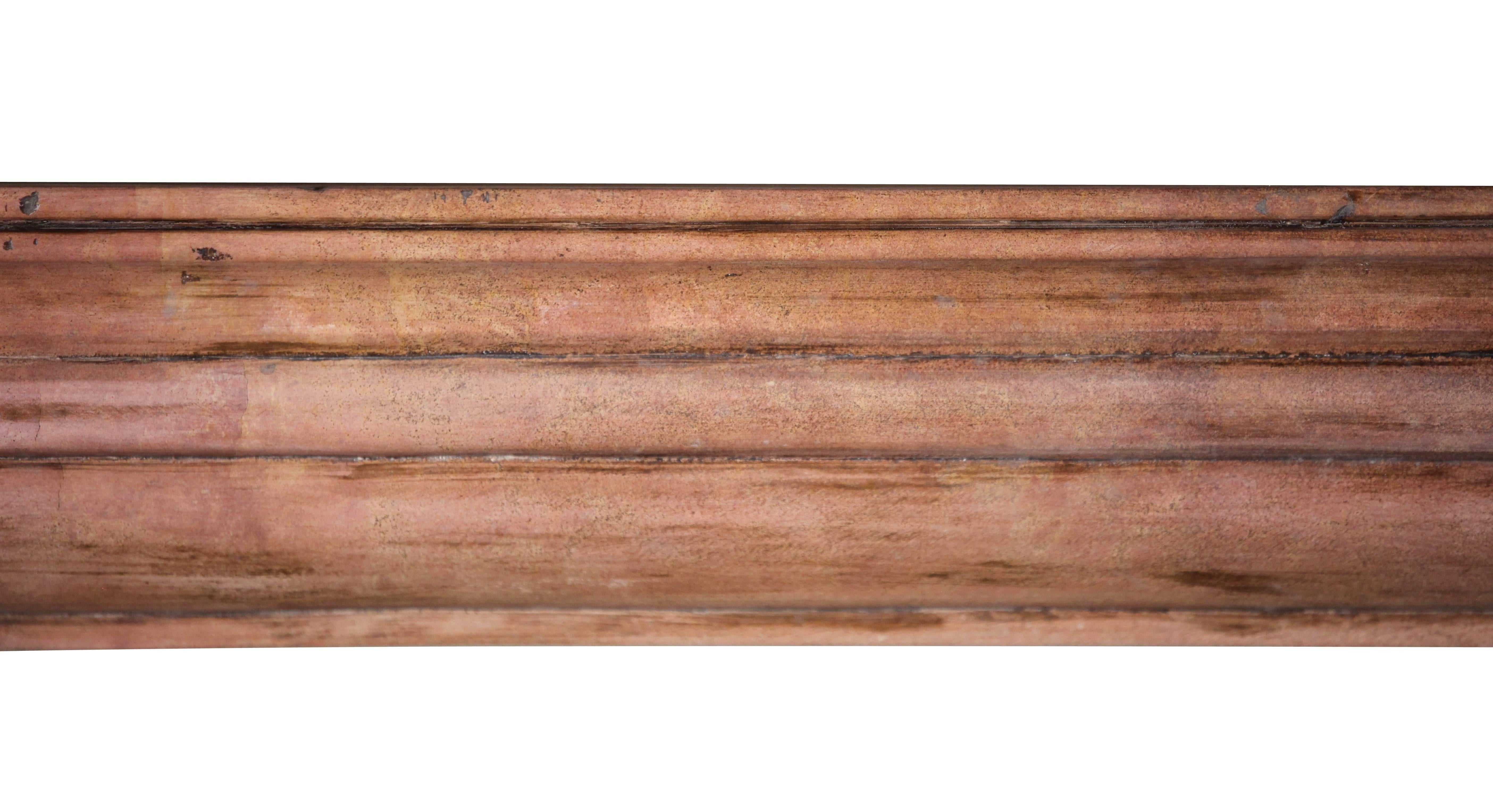 Revestimiento de chimenea antiguo de piedra caliza dura del siglo XIX para un interior acogedor Patinado en venta