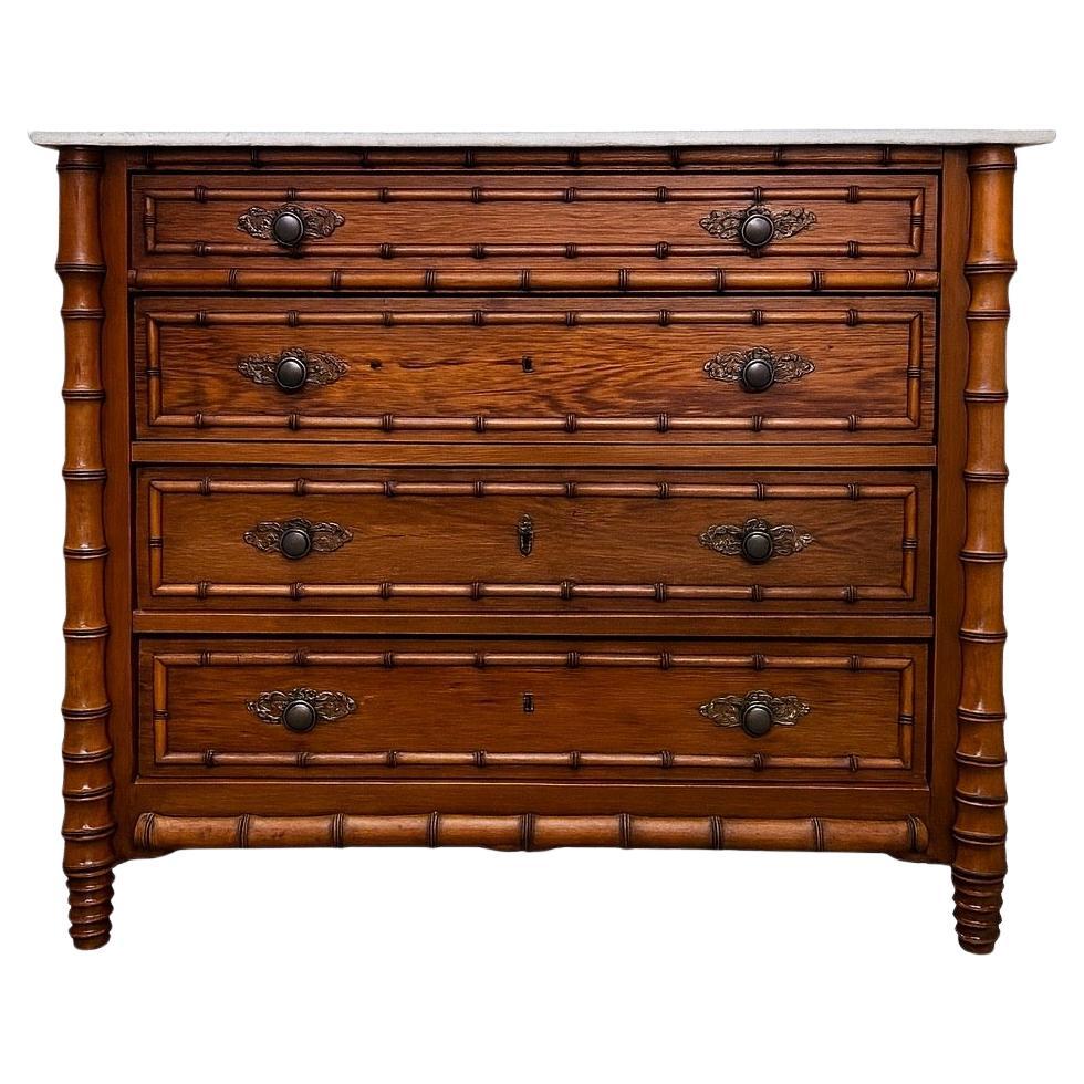 XIX sec. Aesthetic Movement francese, commode in finto bambù con piano in marmo grigio in vendita