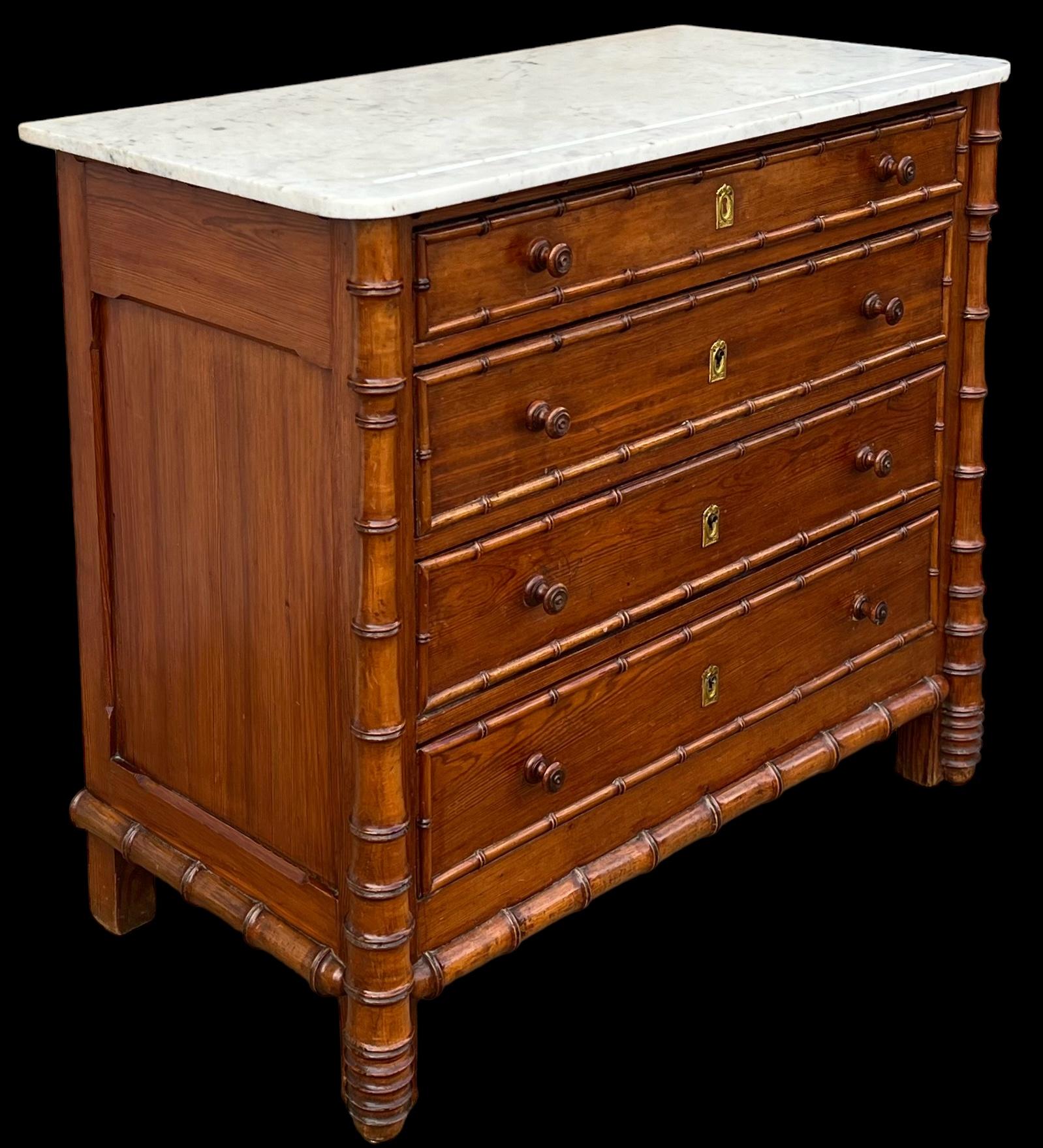 19th-C. French Aesthetic Movement Faux Bamboo Pine & Marble Chest / Commode In Good Condition In Kennesaw, GA
