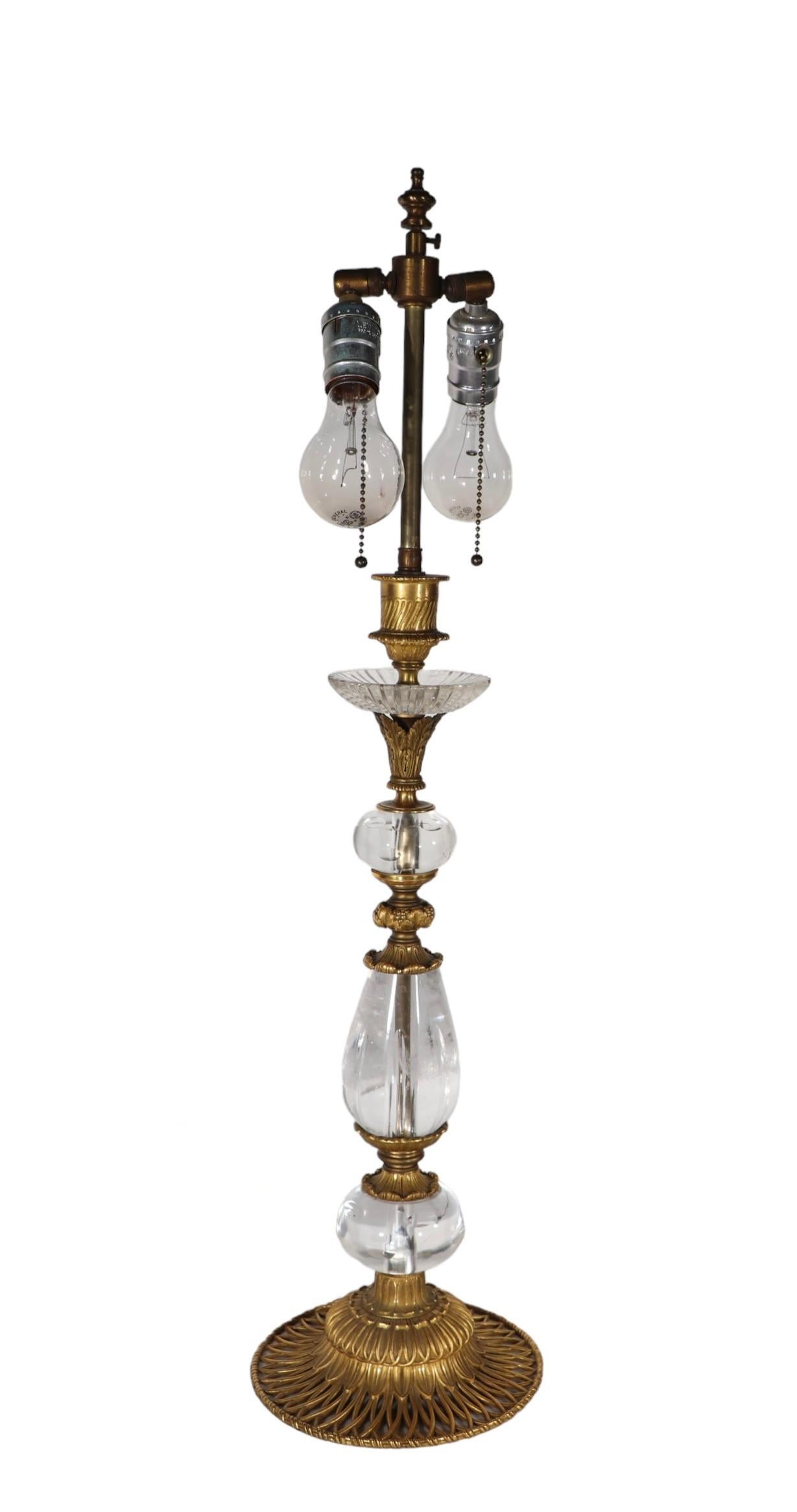   19. Jahrhundert Französisch Bronze Ormolu und Bergkristall Kerzenständer Tischlampe wie ist im Angebot 4
