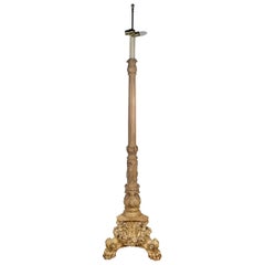 A.I.C., lampe sur pied en noyer de plage sculpté du 19e siècle.