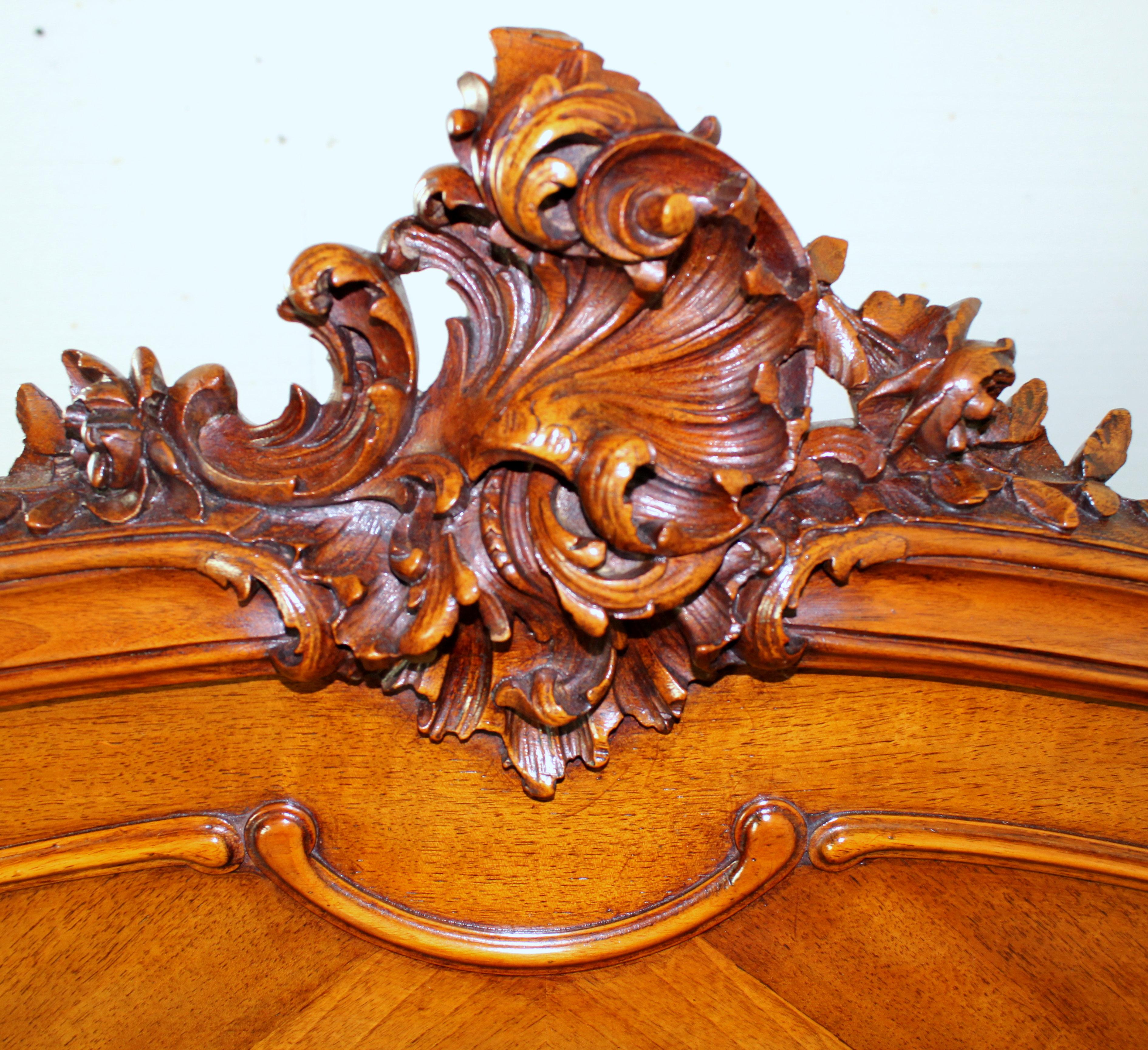 19th Century French Carved Walnut Framed Bed In Good Condition For Sale In London, west Sussex