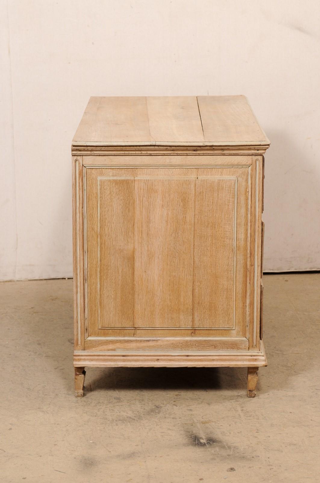19th C. French Commode w/ Beautifully Detailed Drawer Fronts For Sale 2