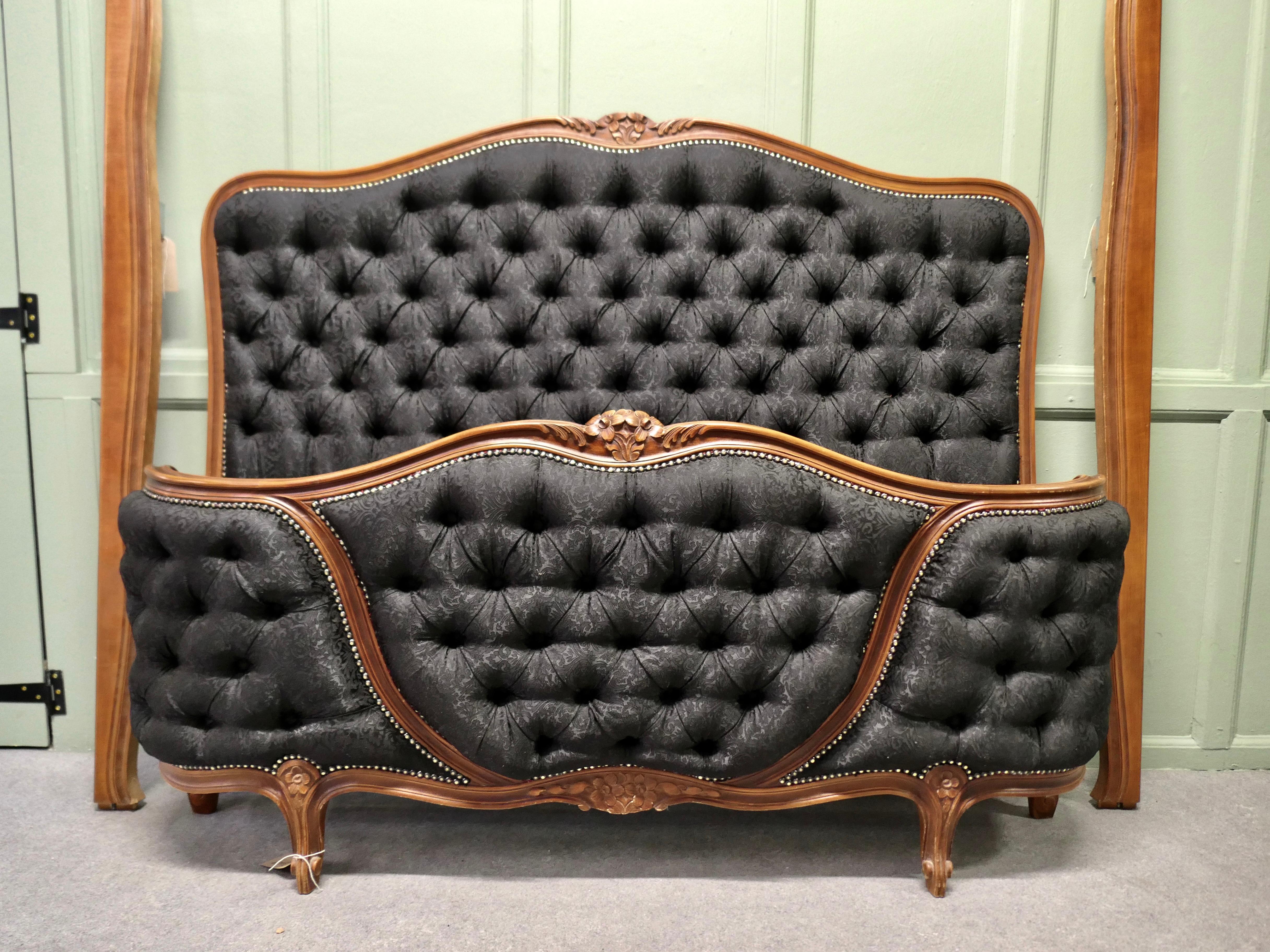 A.I.C.C. lit double en corbielle du 19e siècle   Il s'agit d'un lit Corbielle très impressionnant en vente 1