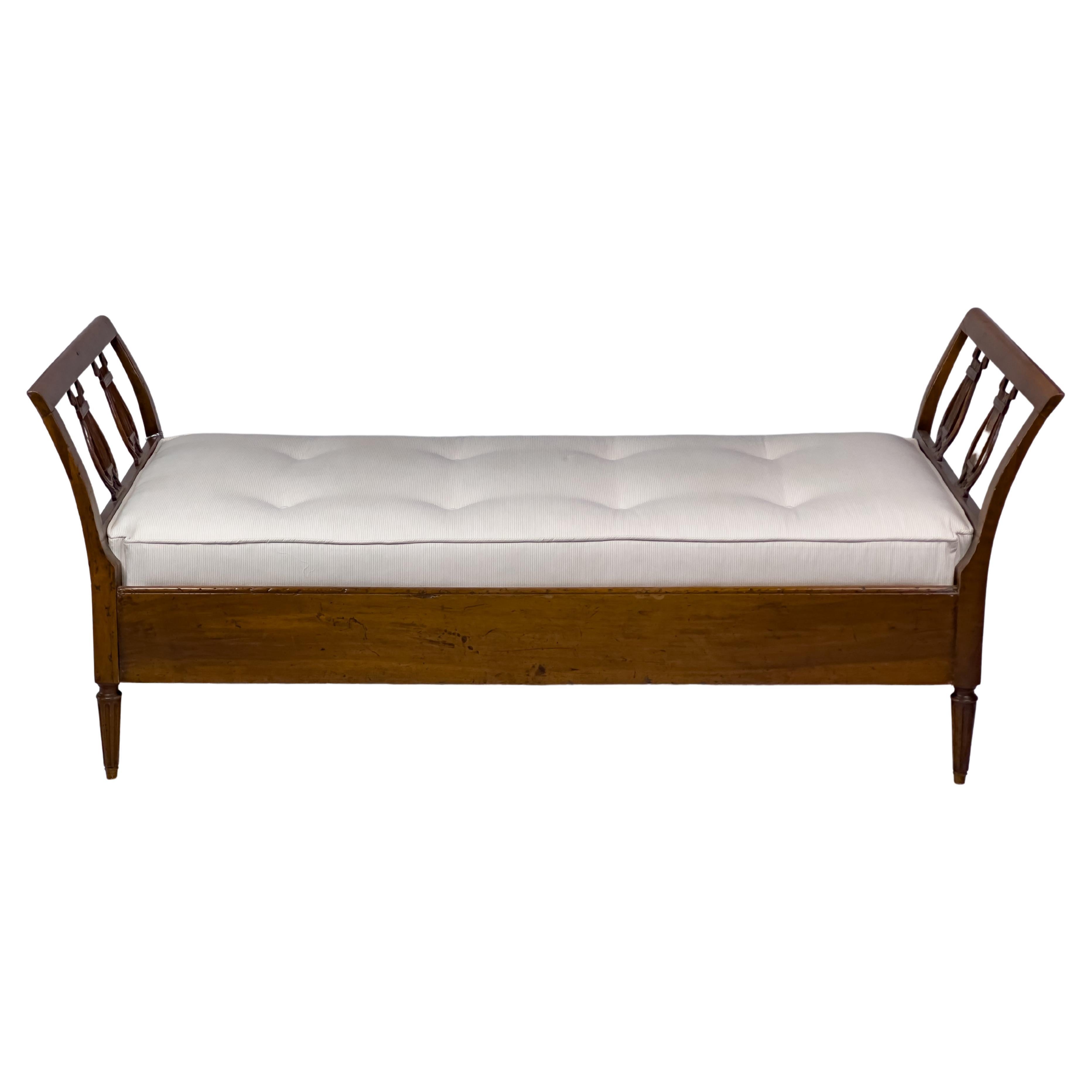19th c. French Daybed For Sale