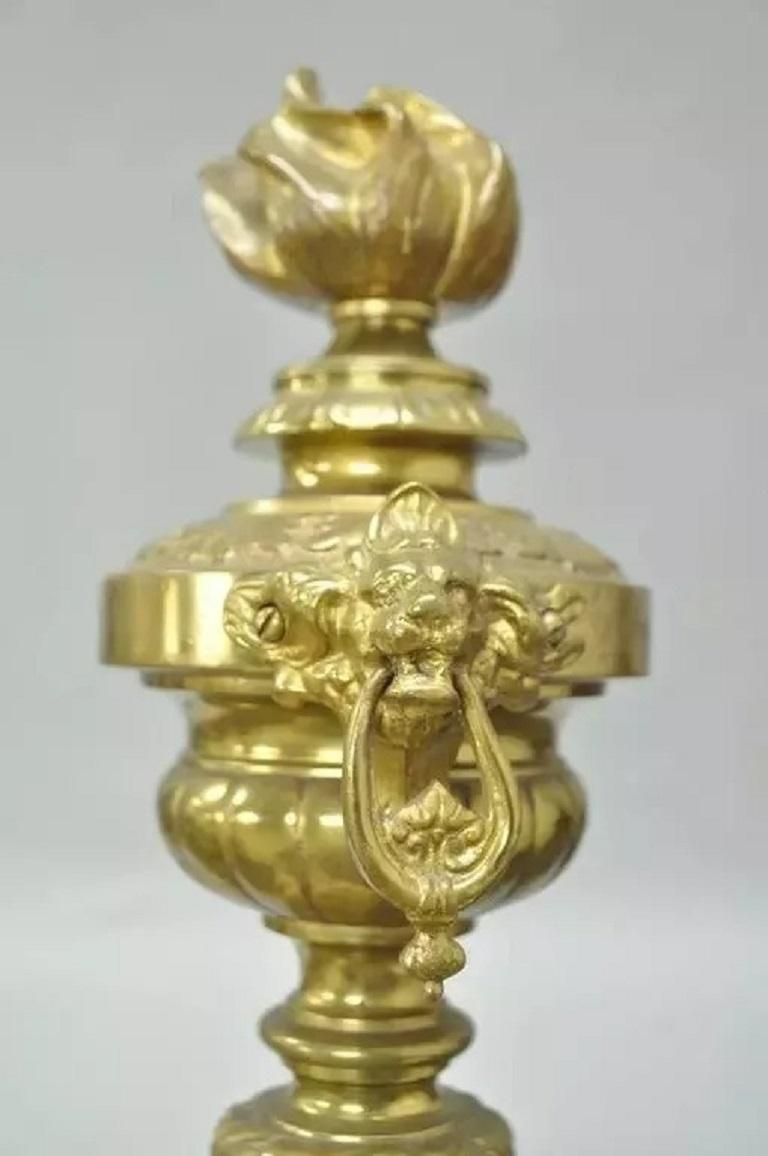 XIXe siècle A.I.C. Neoclassical French Empire Flame & Lion Brass Paw Andirons & Bar - Pair en vente