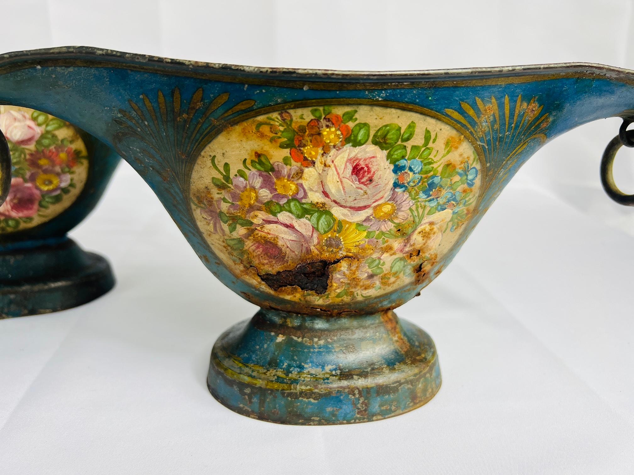 Französische Empire-Blumenkästenurne aus dem 19. Jahrhundert mit Blumenfarbe und Zinnsockel Jardiniere-Blumenkästen im Angebot 3
