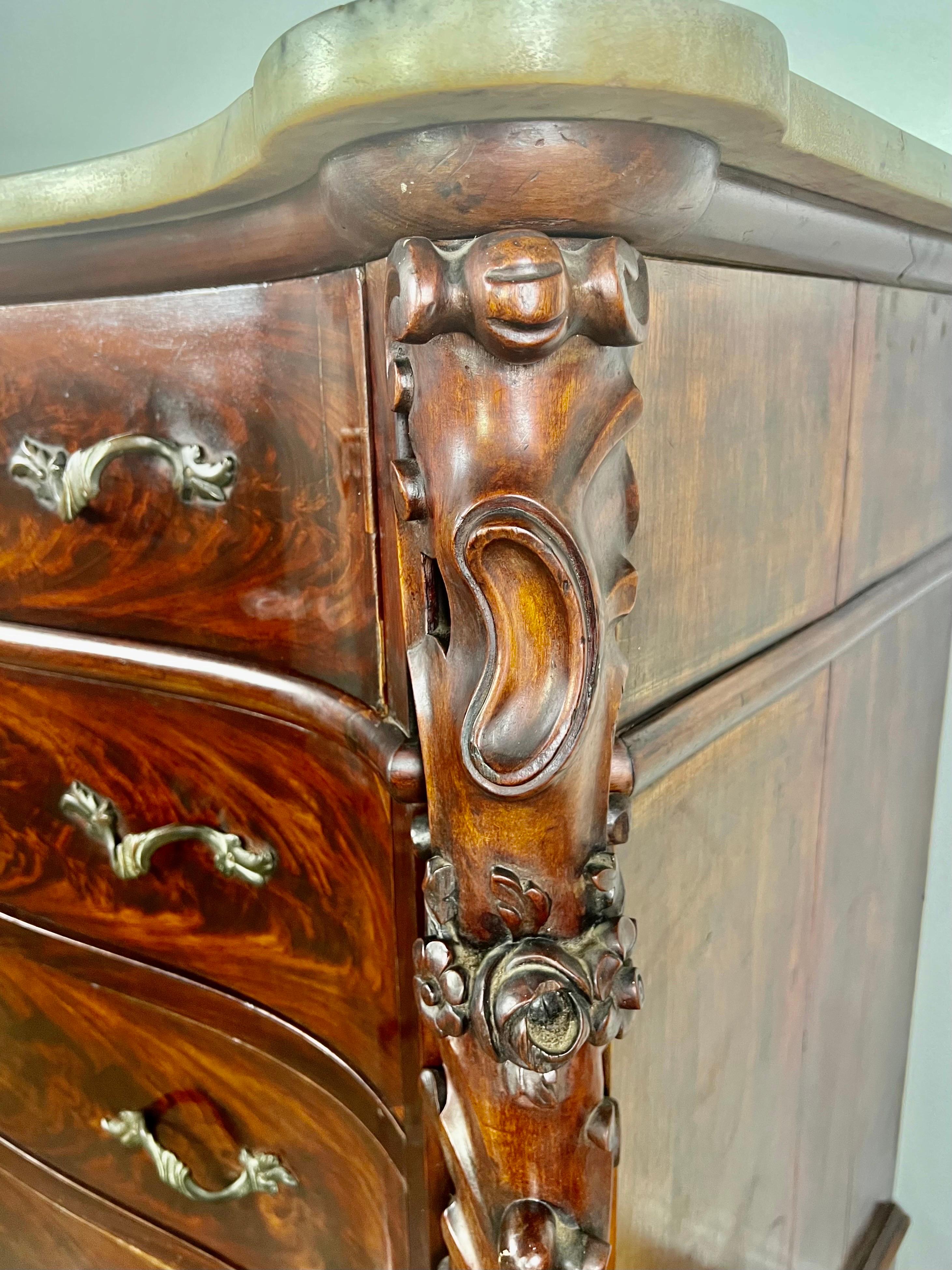 19th Century English Feathered Mahogany '4' Drawer Commode For Sale 6