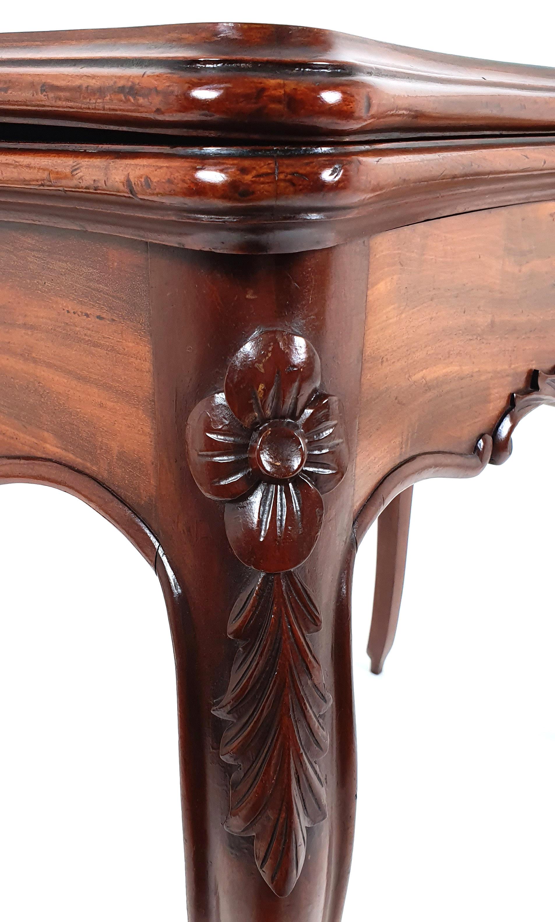 19th Century French Figured Mahogany Fold-Over Card Table For Sale 1