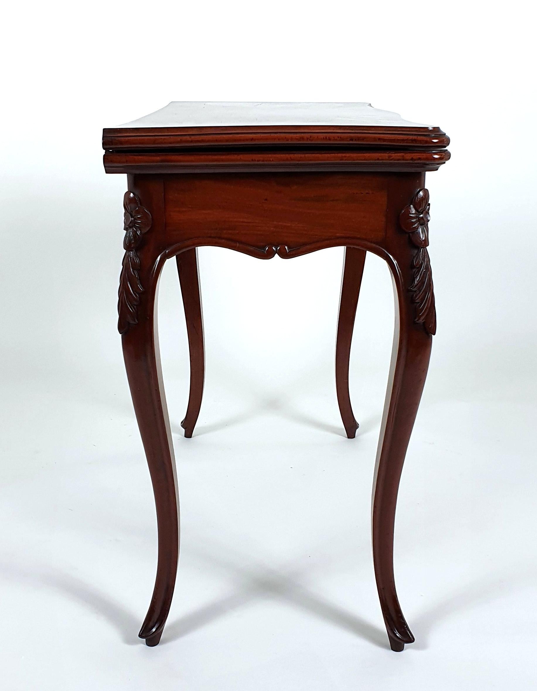 19th Century French Figured Mahogany Fold-Over Card Table For Sale 4