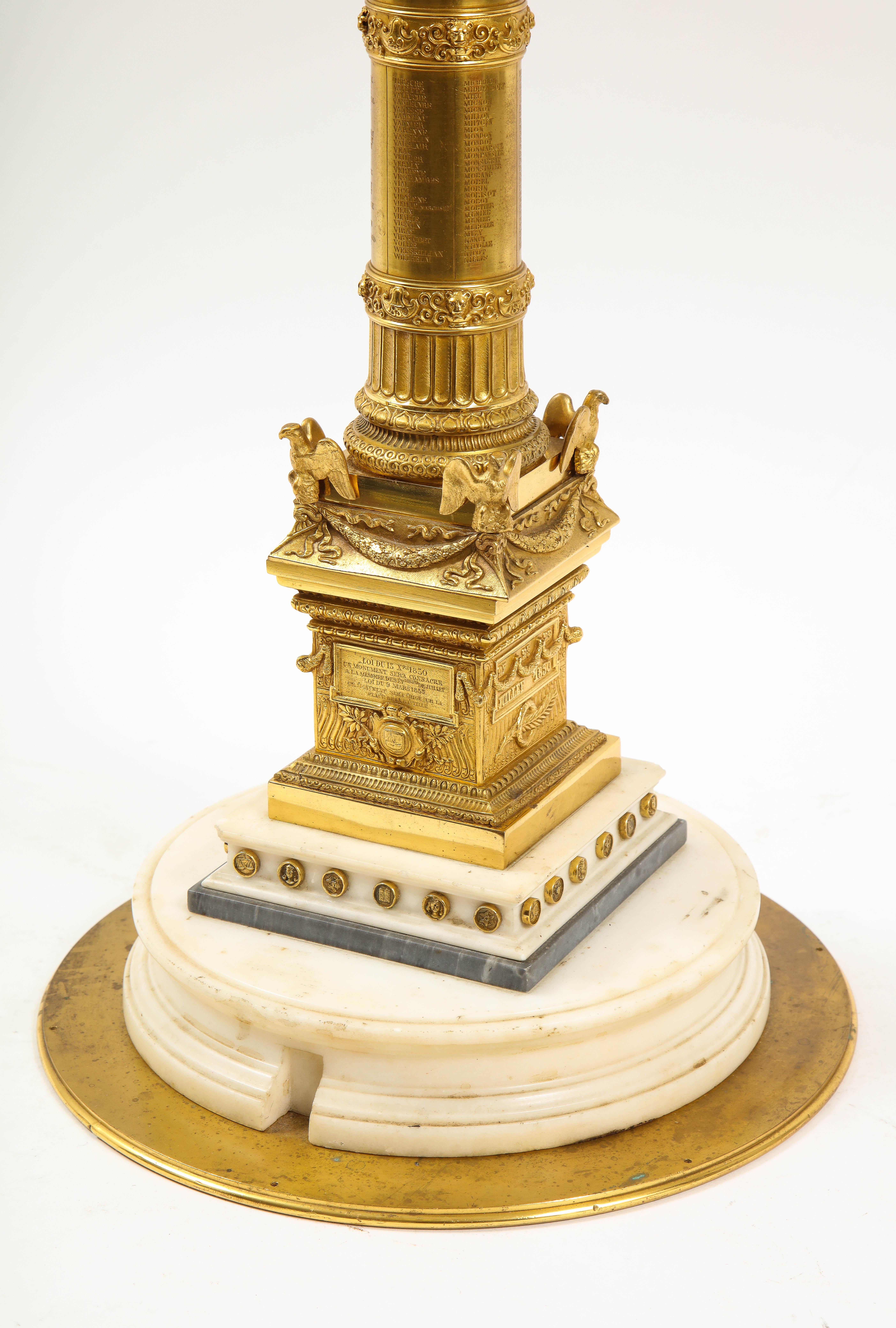 Colonne de Juillet en bronze doré du 19ème siècle monté comme lampe du Grand Tour français en vente 3