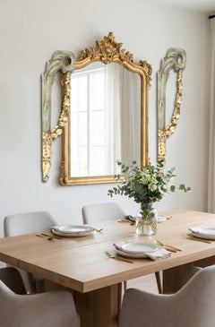 A.I.C. francese del XIX secolo con rose appese e frammenti architettonici