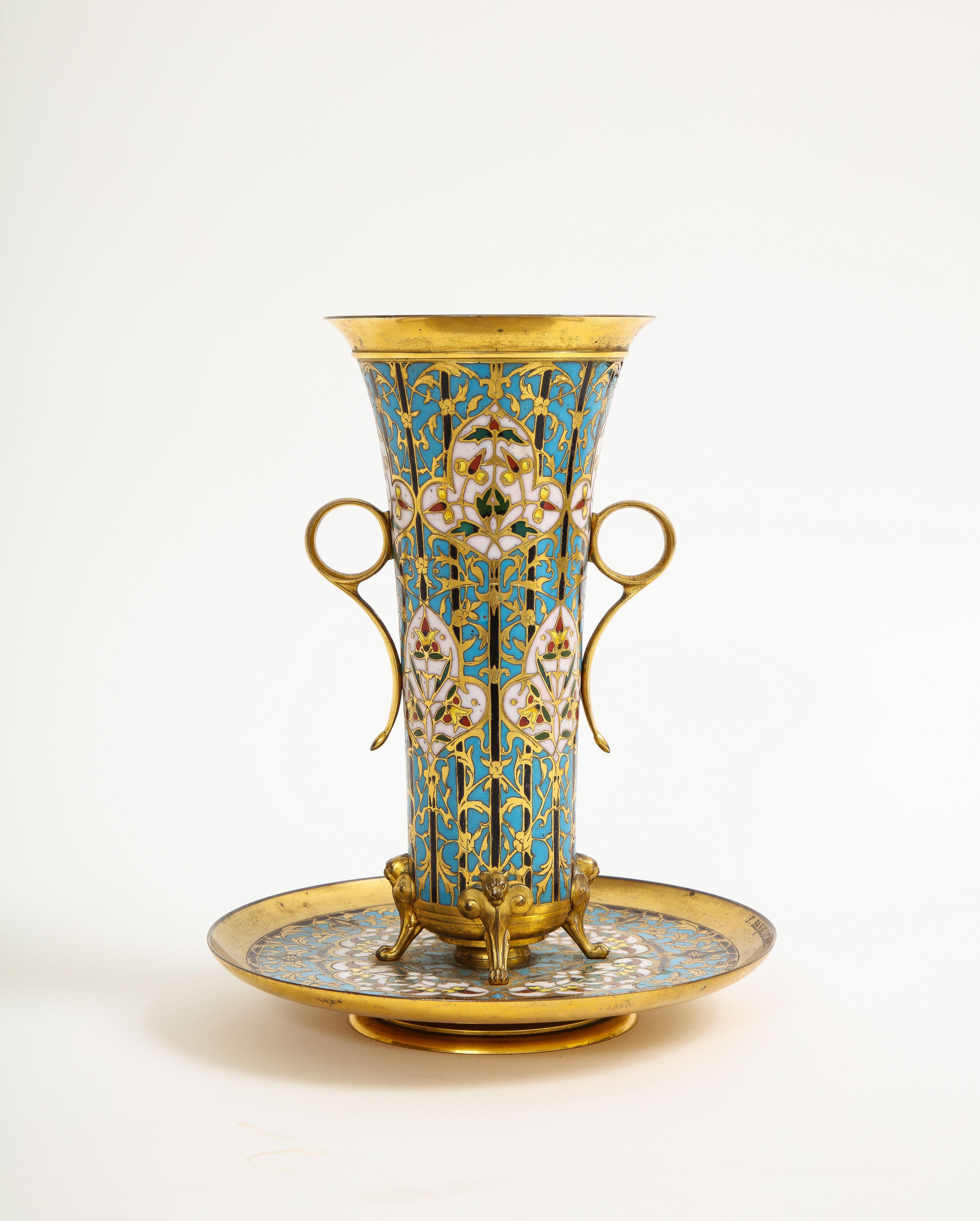 Französische islamische Champleve-Emaille-Vase und Unterteller aus dem 19. Jahrhundert, signiert Barbedienne (Islamisch) im Angebot
