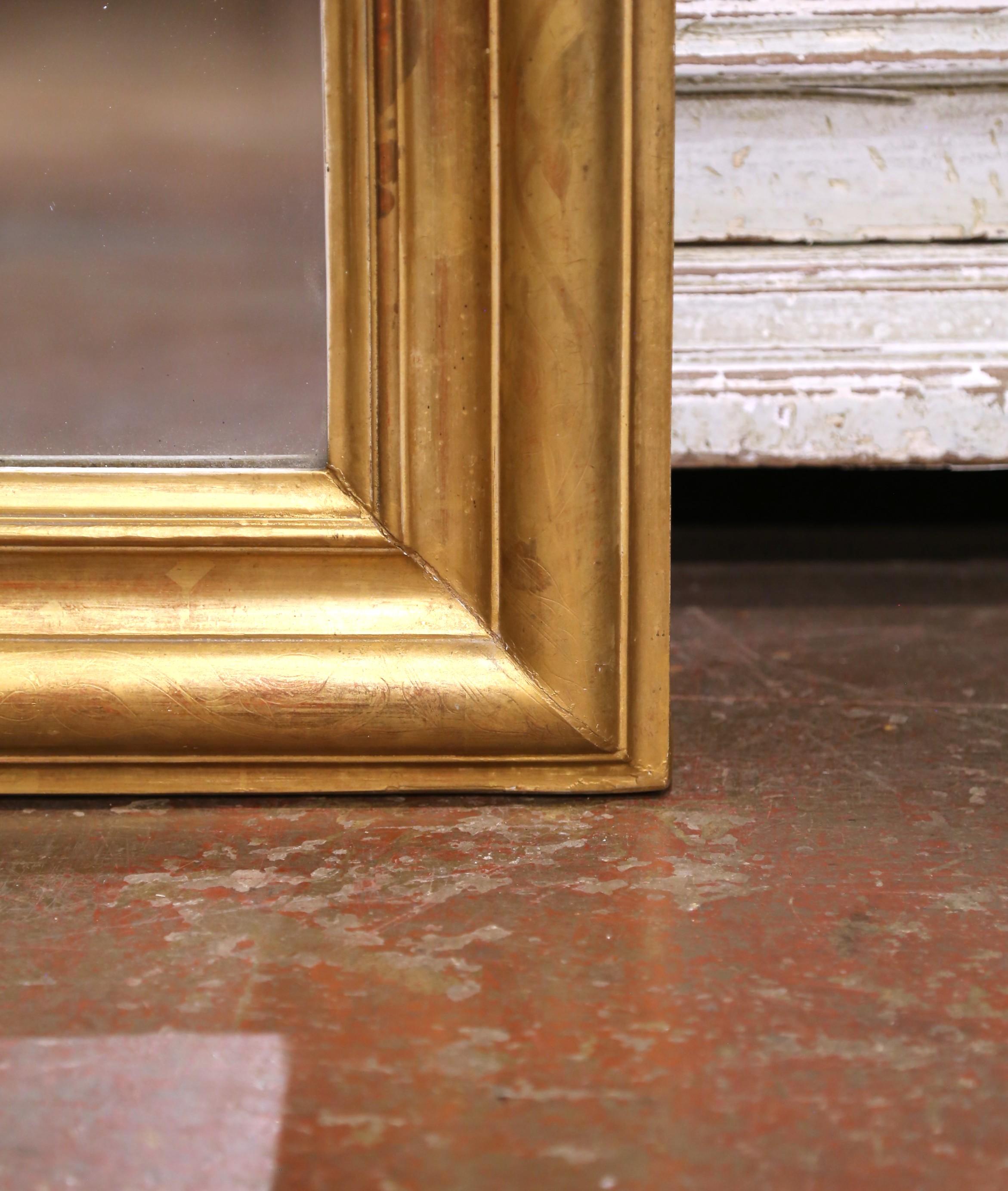 A.I.C. Louis Philippe, miroir en bois doré sculpté avec motifs floraux gravés, 19e C. Excellent état - En vente à Dallas, TX