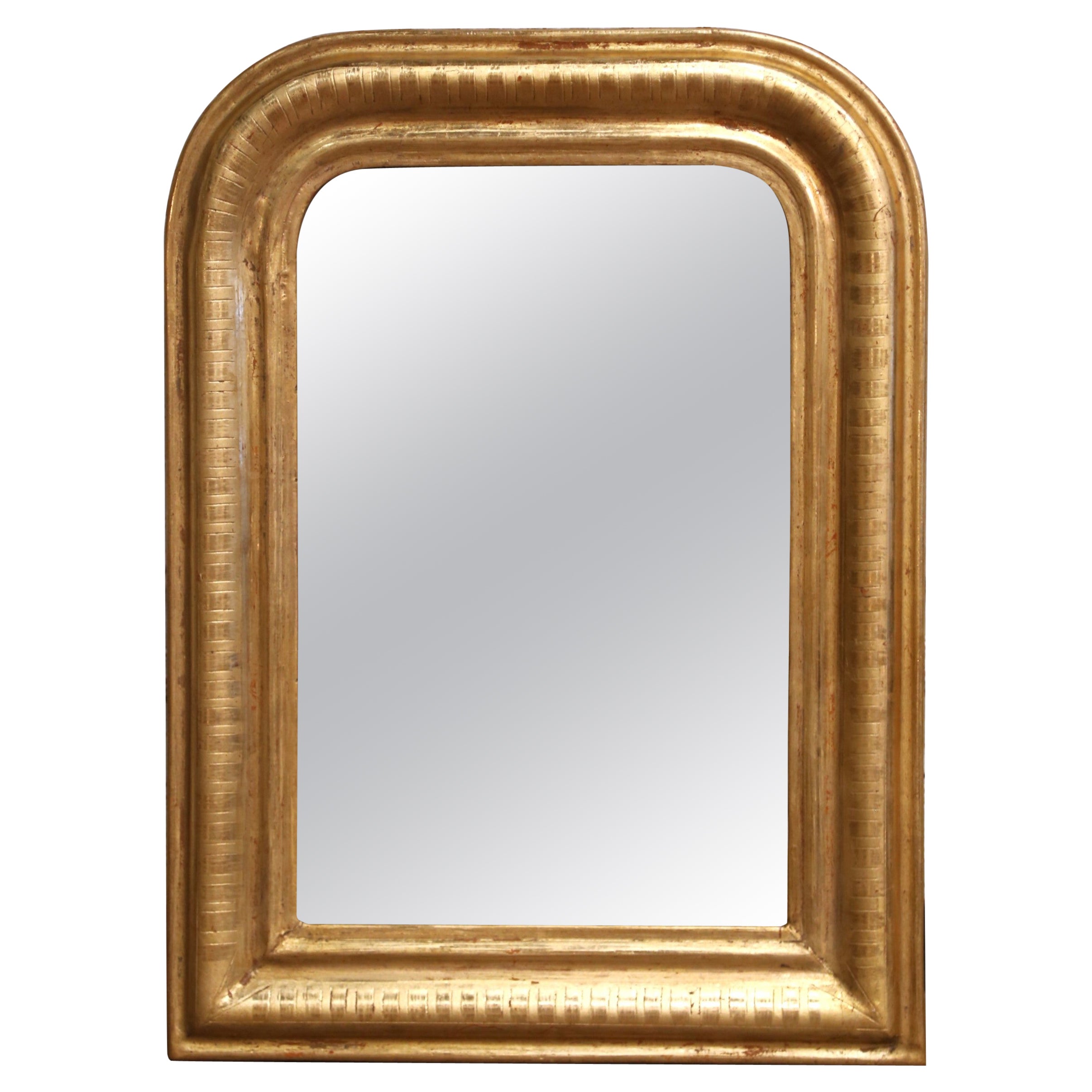 Espejo de pared de madera dorada Louis Philippe francés del s. XIX con decoración de rayas grabadas en venta