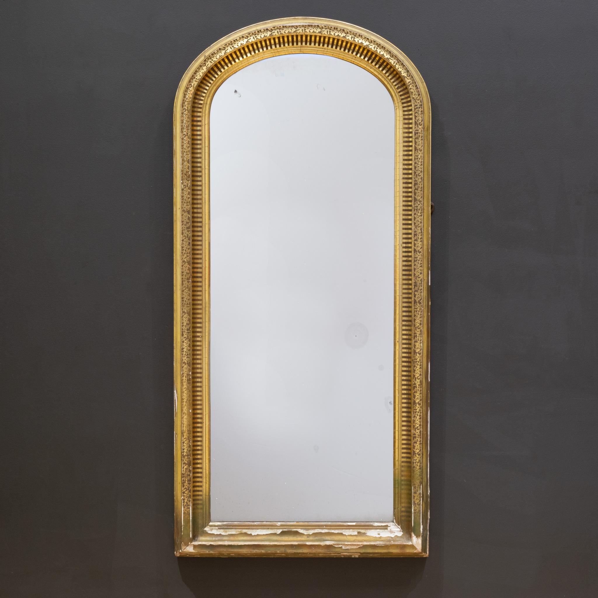 19th c. French Louis Philippe Gold Gilt Mirror c.1860-1890 In Good Condition For Sale In San Francisco, CA