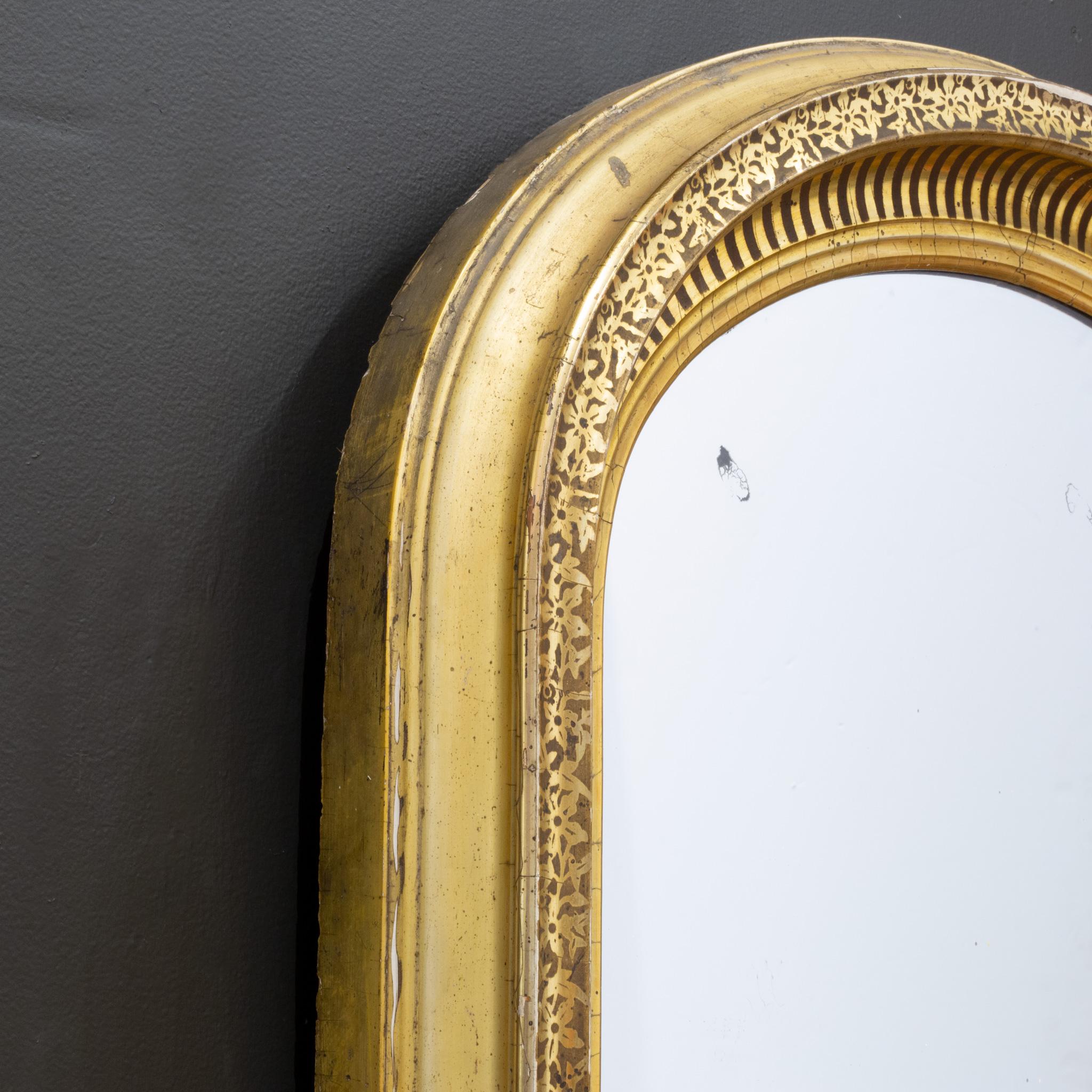 19th c. French Louis Philippe Gold Gilt Mirror c.1860-1890 For Sale 3