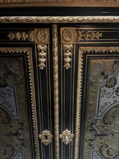Französischer Intarsienschrank im Louis XIV.-Stil des 19. Jahrhunderts mit Goldbronze-Montierung von Henry Dasson