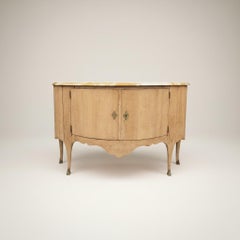 XIX sec. Buffet / Armadio / Cassapanca francese Luigi XV in Oak cerato con piano in marmo