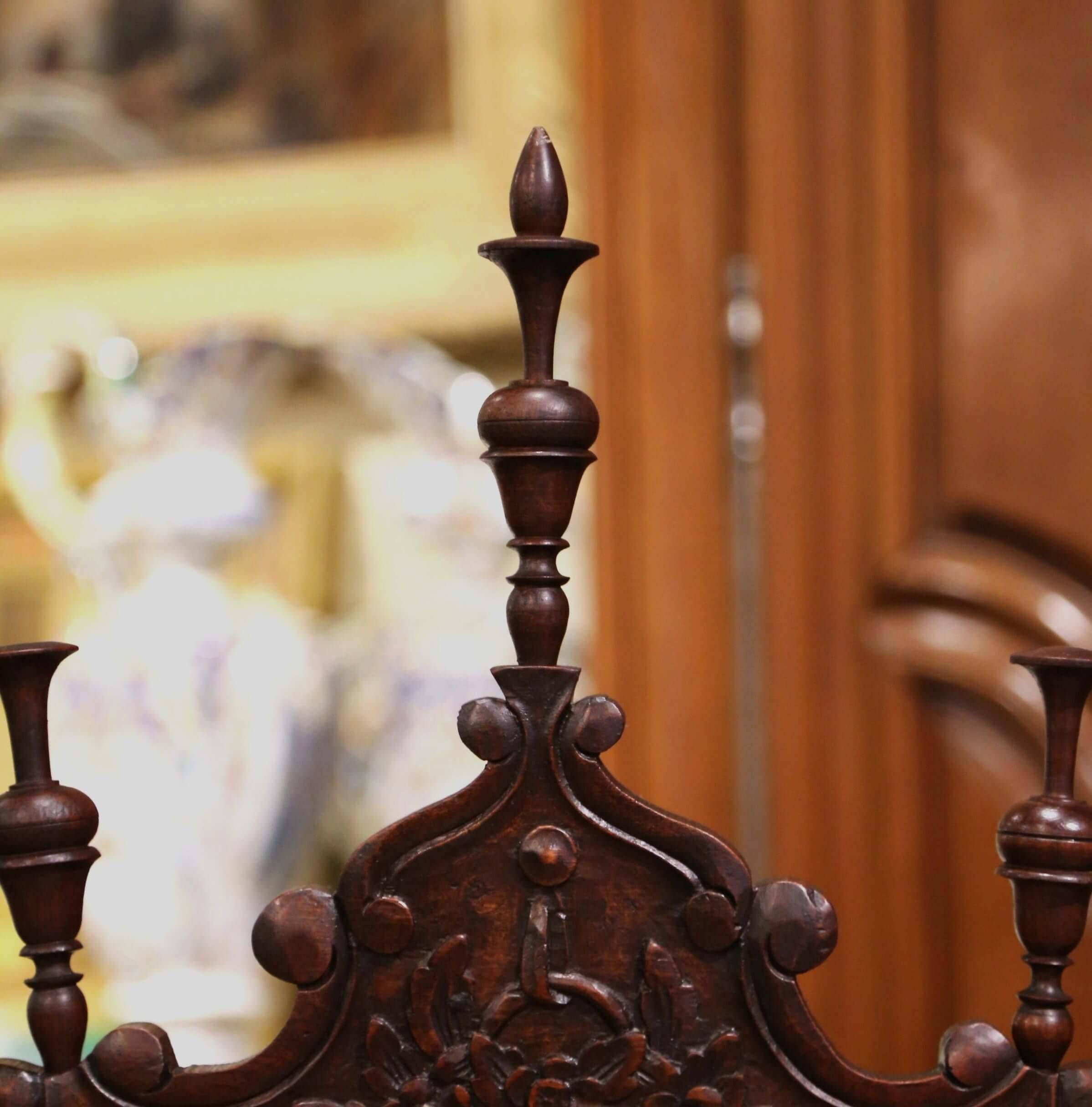 19. Jahrhundert Französisch Louis XV Obstholz Estanier mit geschnitzten Urne und Samt Regale im Angebot 2