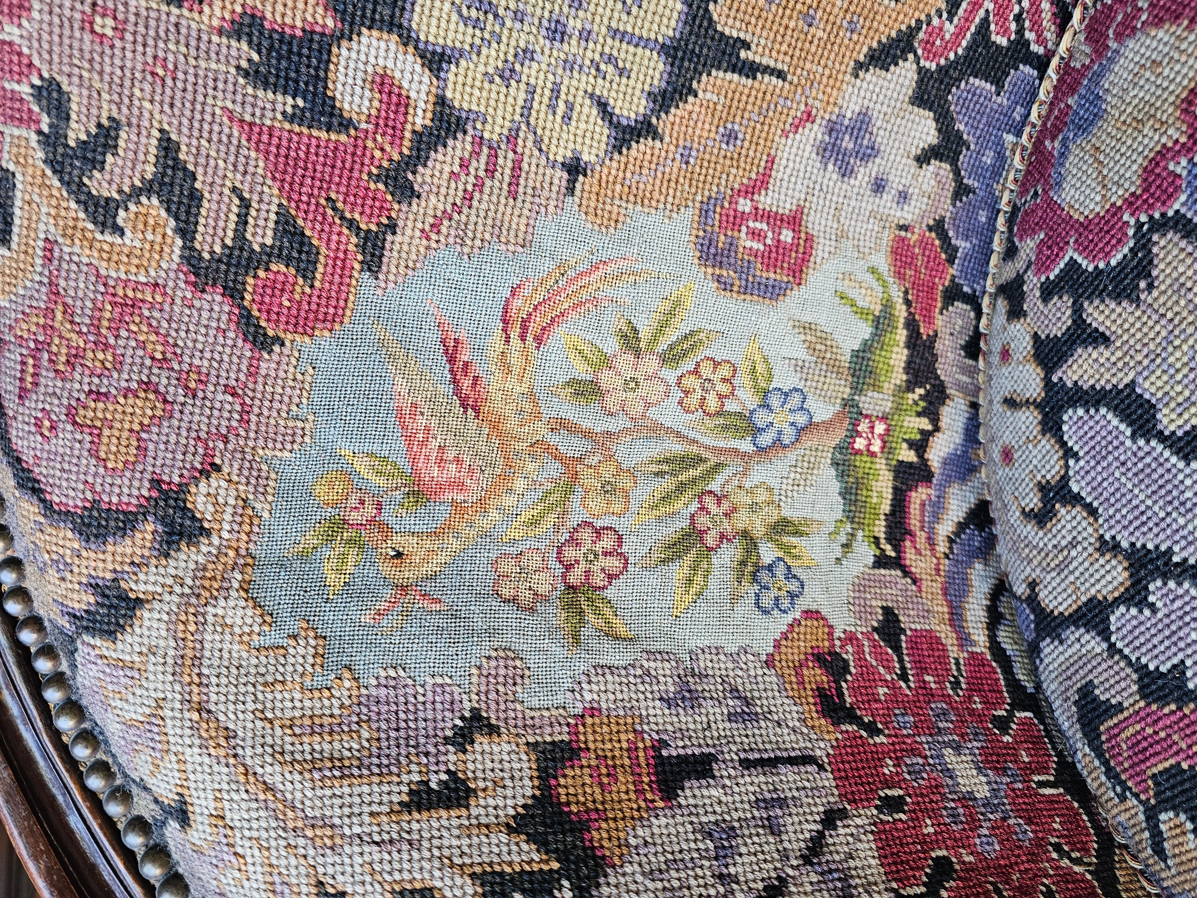 19th C. French Louis XV Style Mahogany and Needlepoint Tapestry Settee For Sale 4